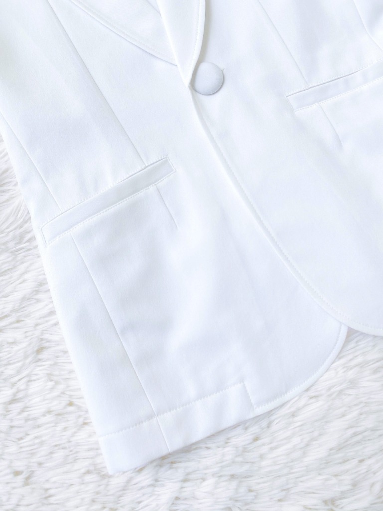 Blazer dài tay dài trắng