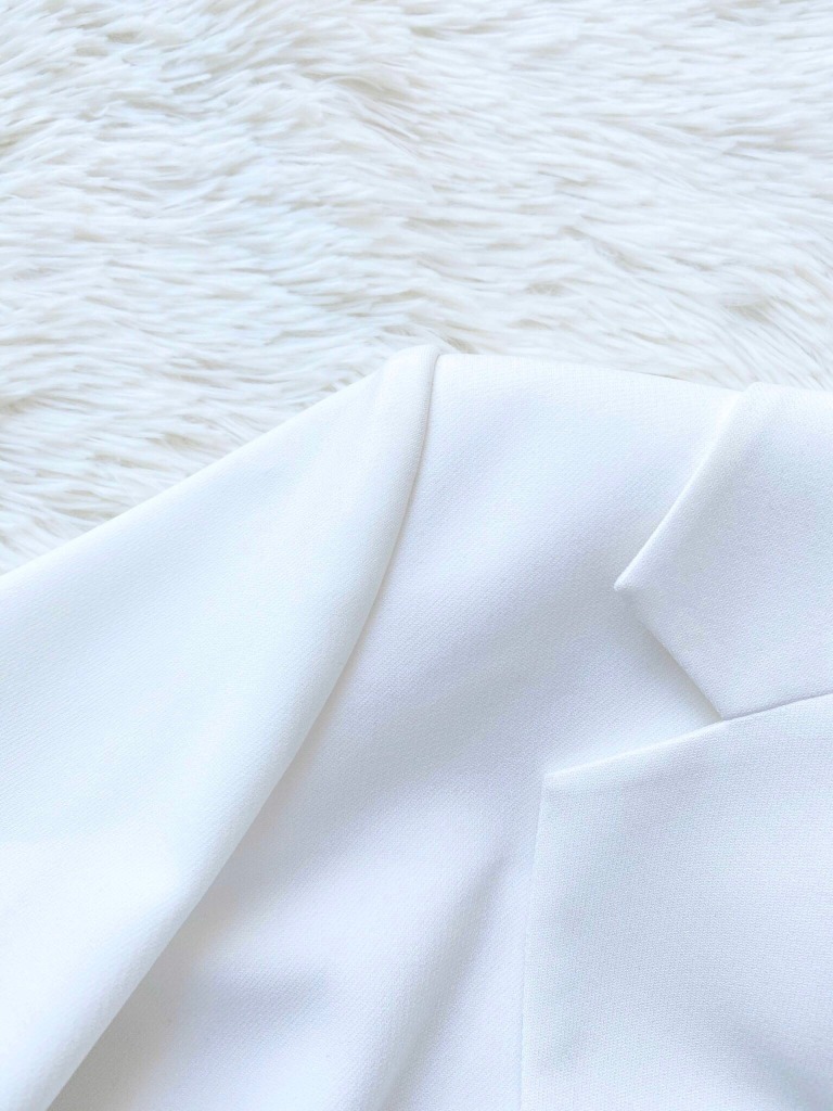 Blazer Paris trắng SALE