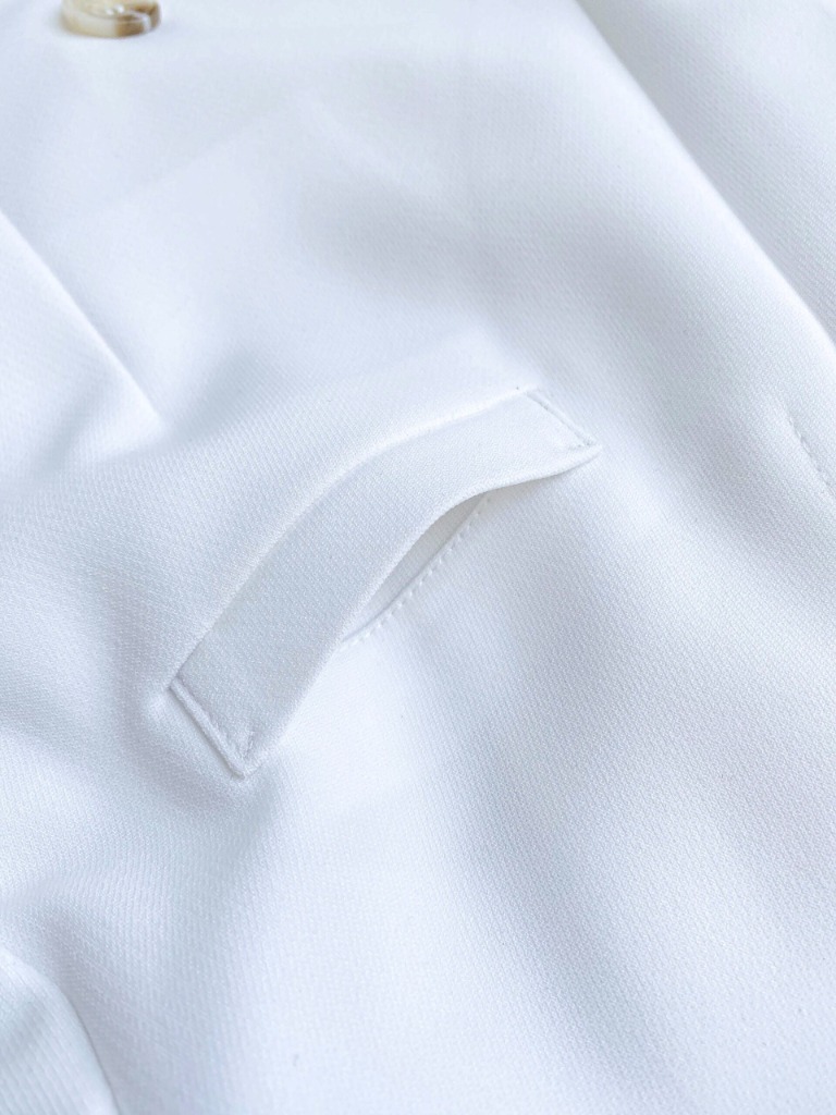 Blazer Paris trắng SALE