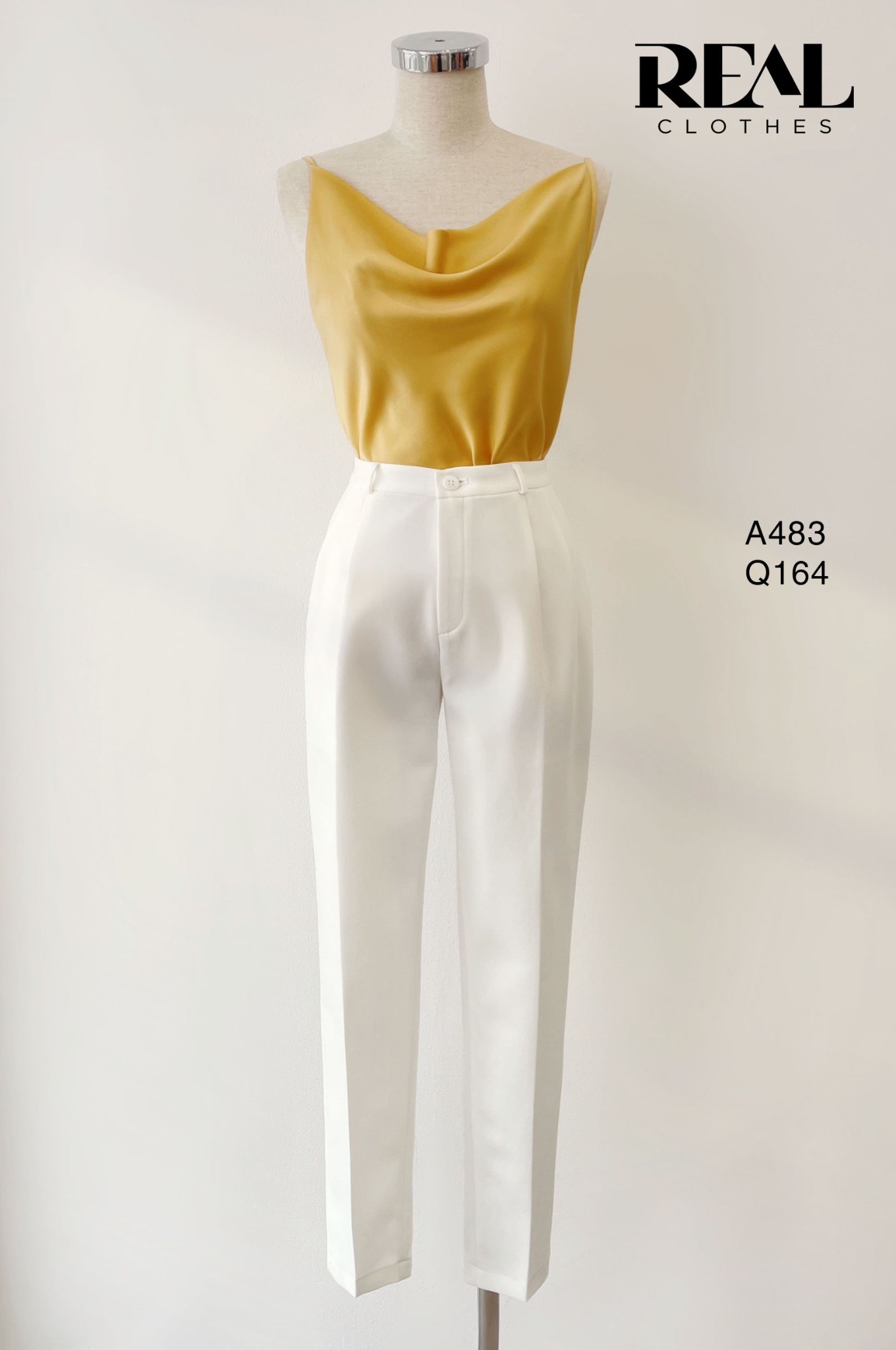 Áo cổ đổ vàng SALE - size XS