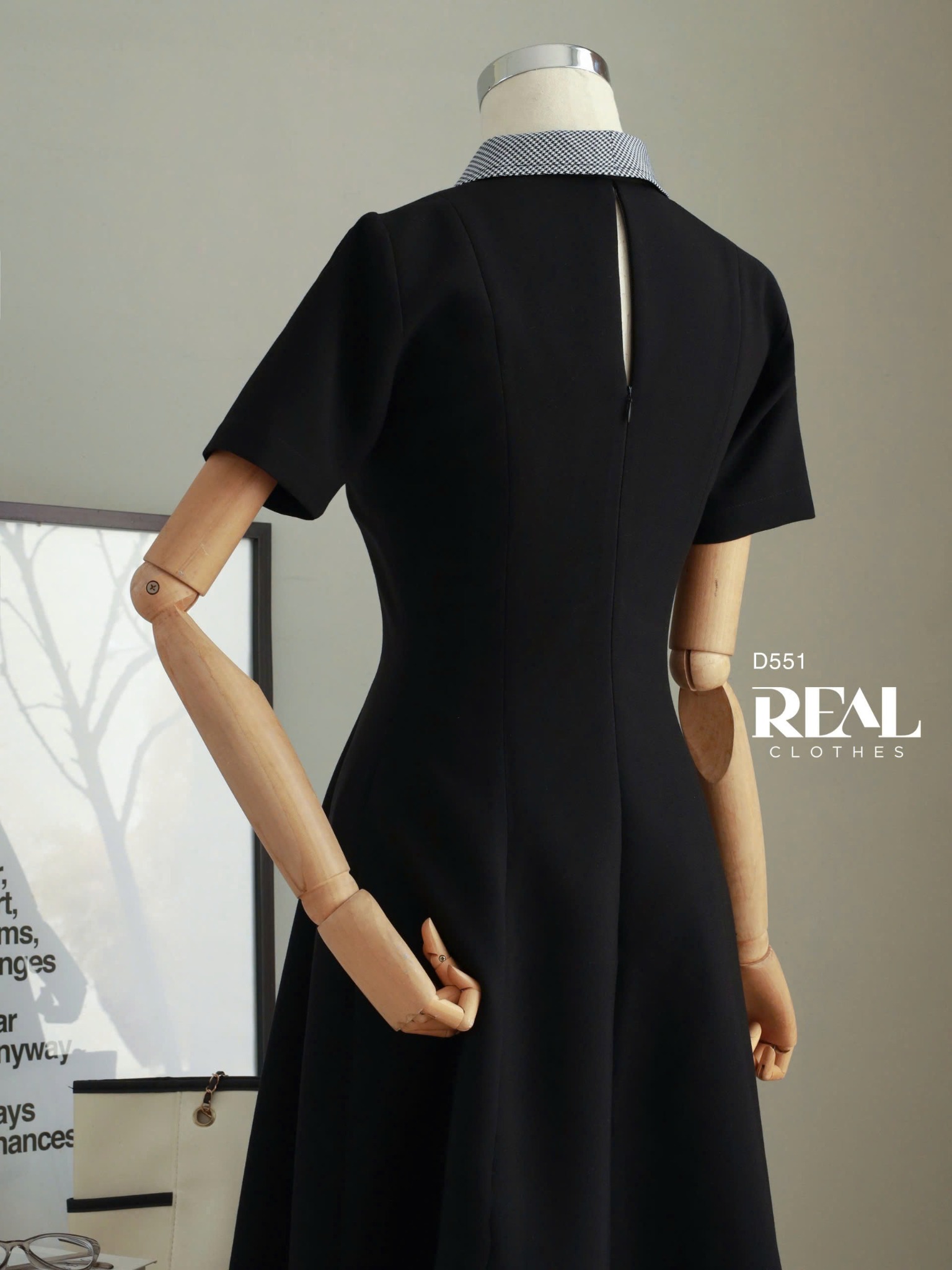 Đầm 8 mảnh zipper đen - size S