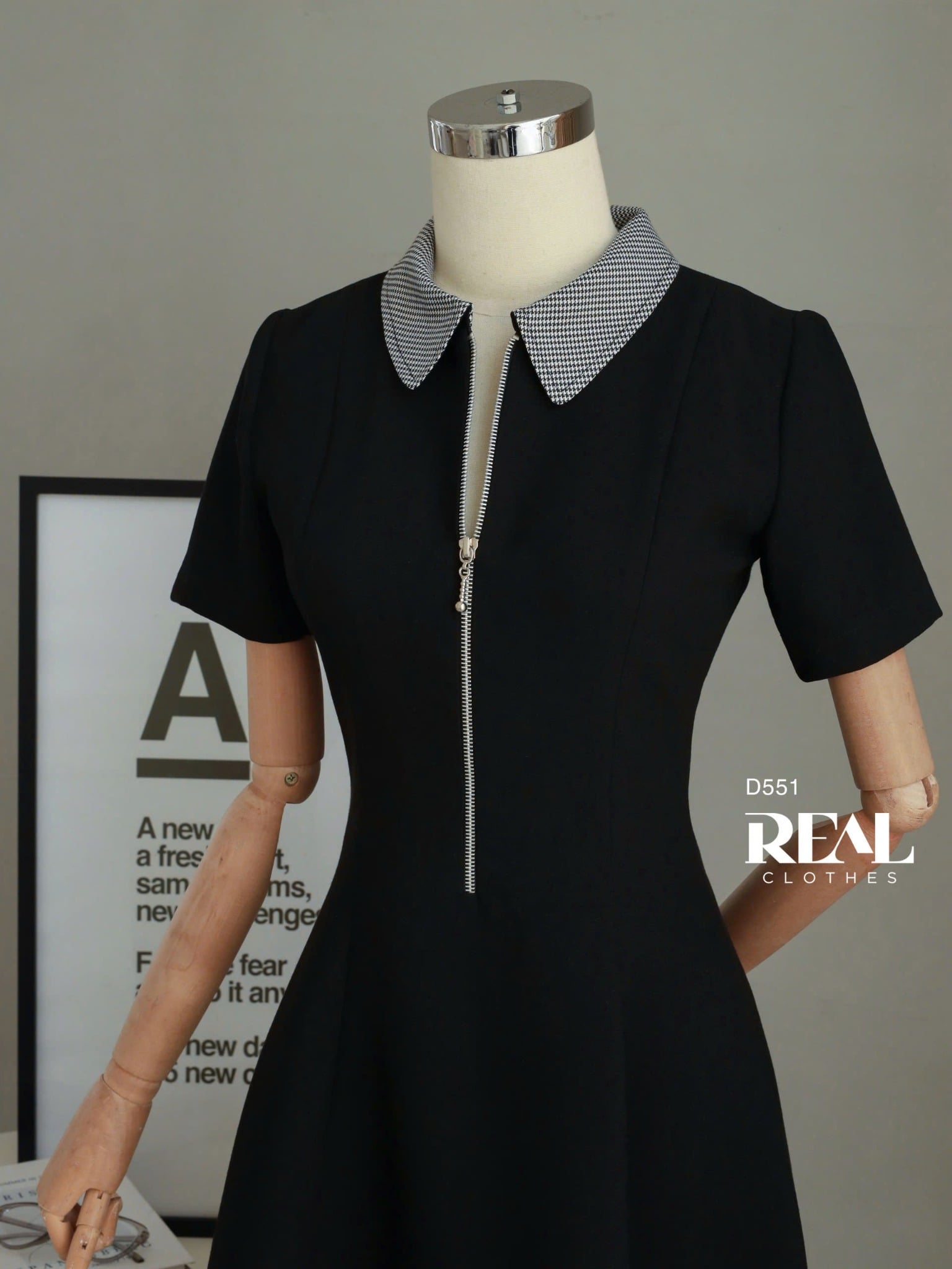 Đầm 8 mảnh zipper đen - size S