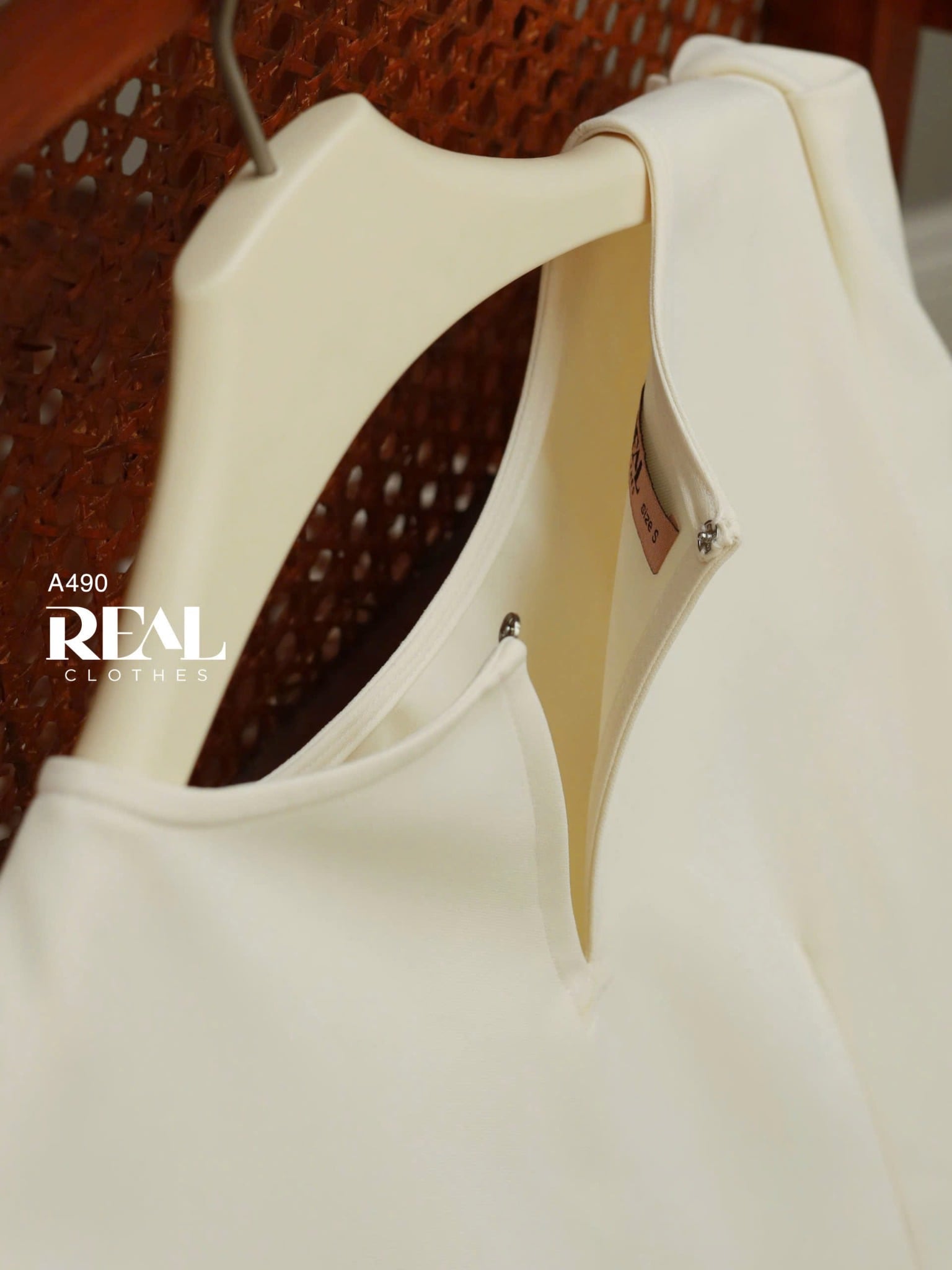 Croptop tay phồng kem