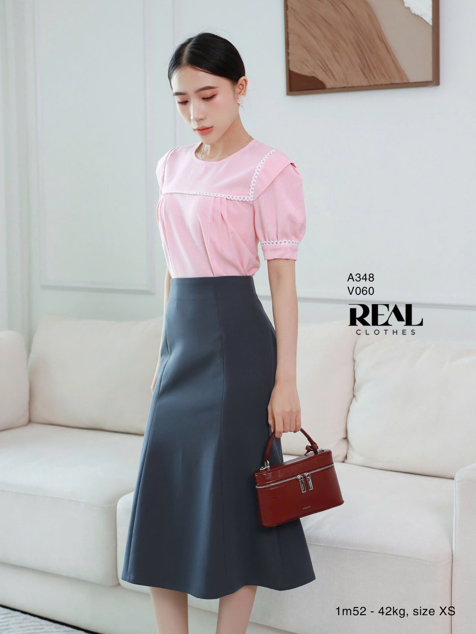 Áo cổ vuông hồng SALE