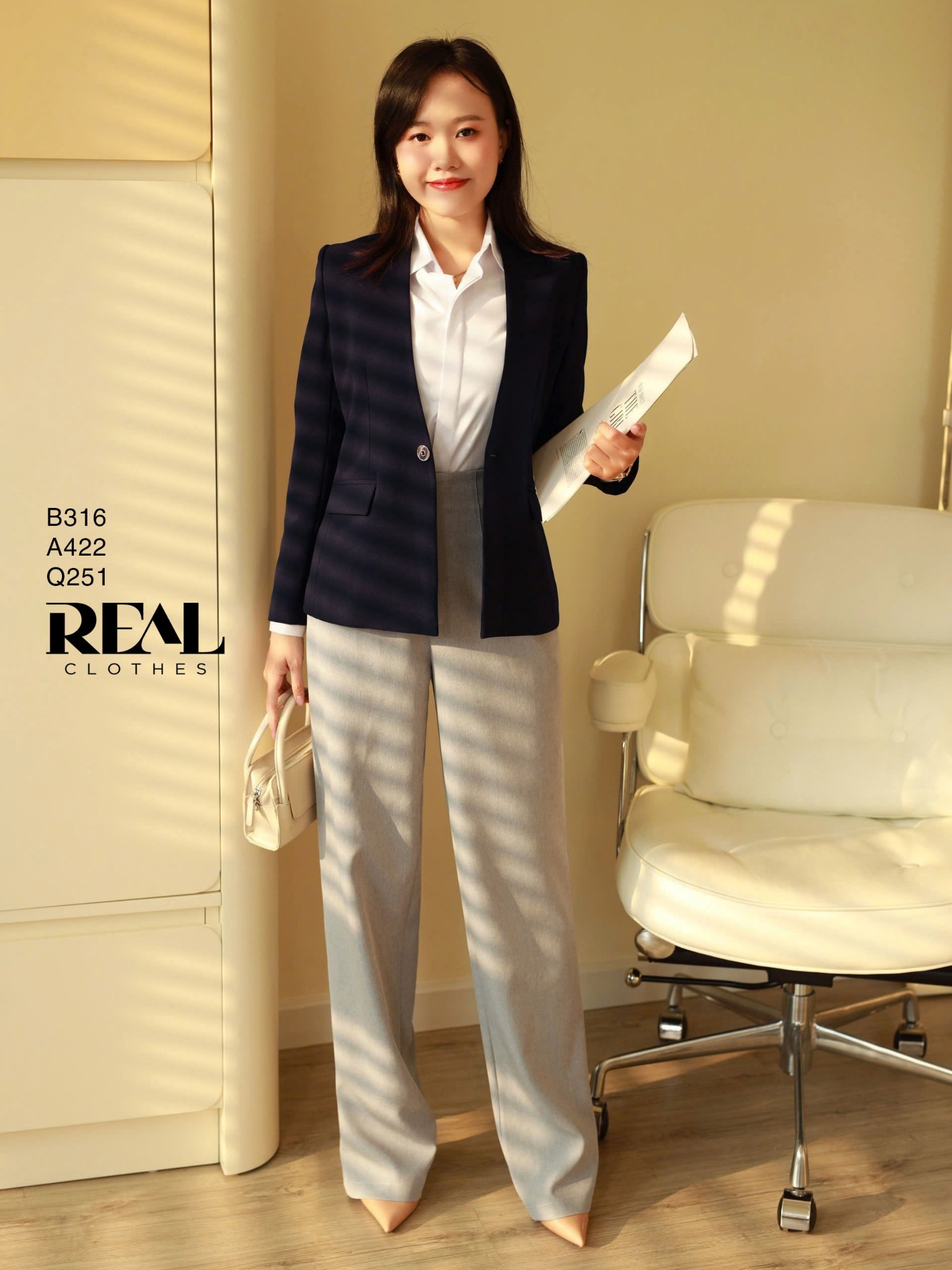 Blazer cổ tim xanh đen SALE - size XS