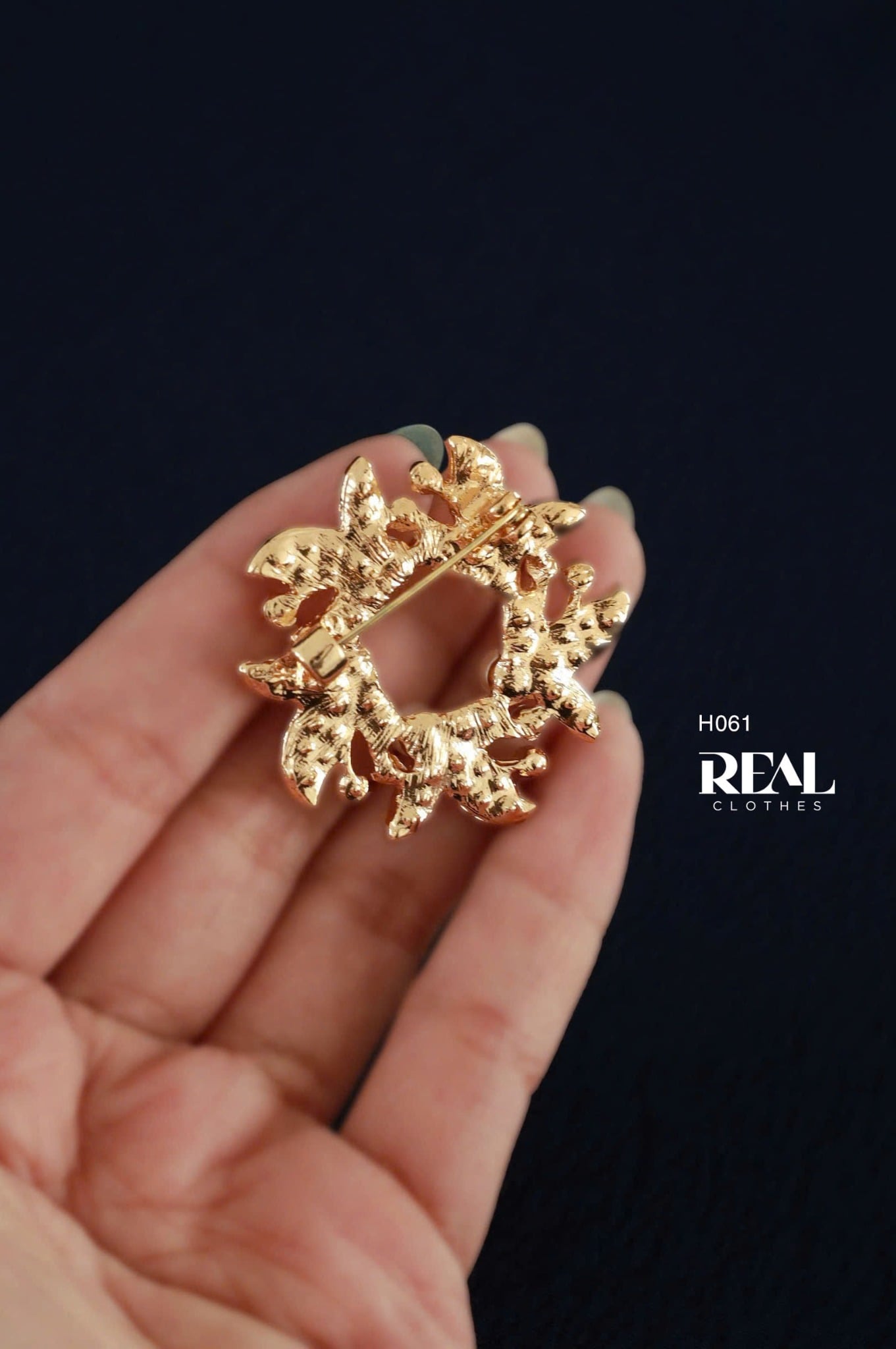 Cài áo nguyệt quế