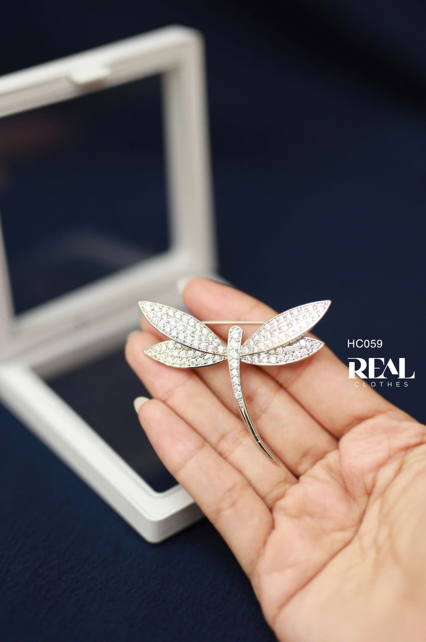 Cài áo Premium chuồn chuồn bạc