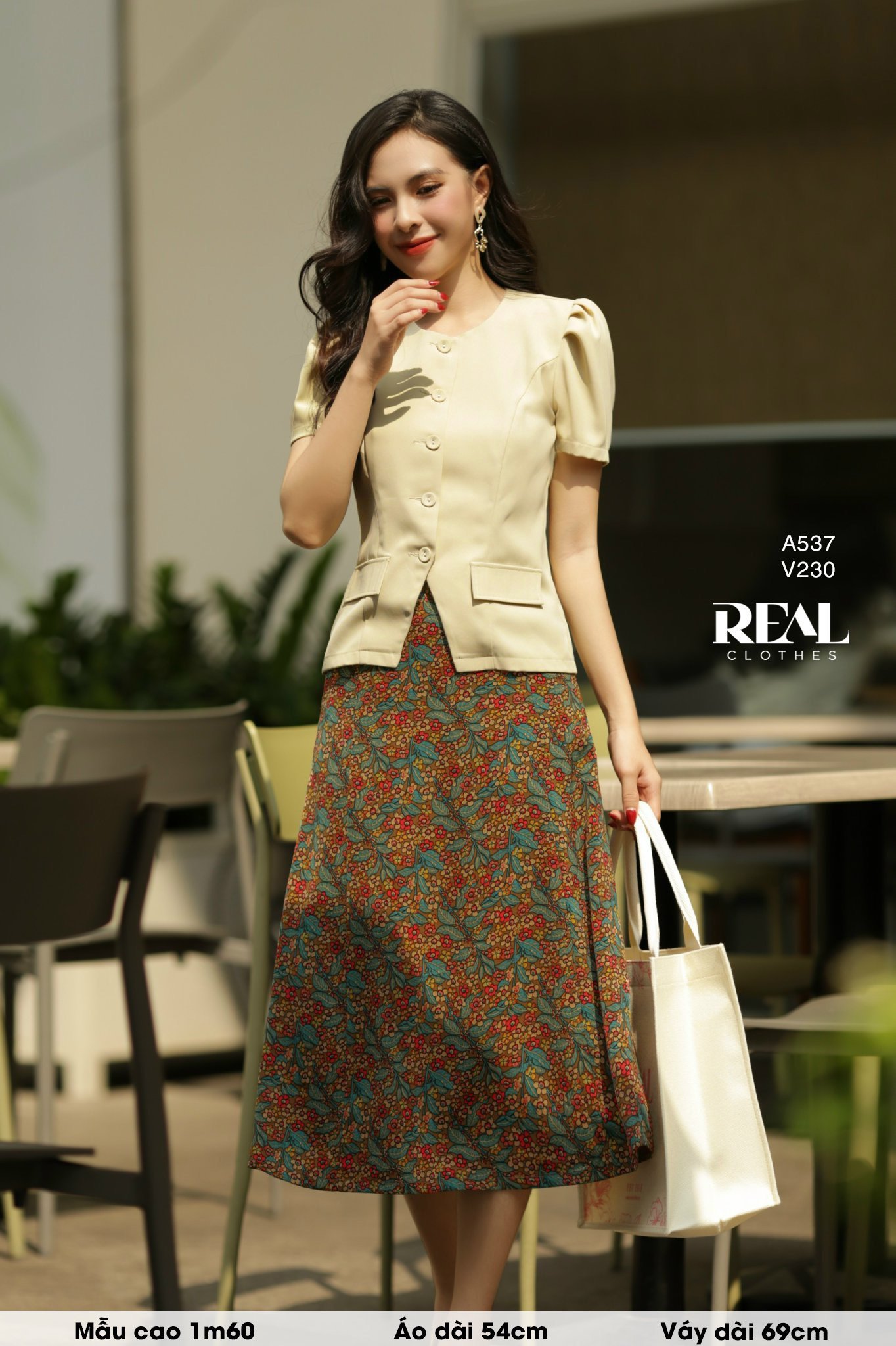 Áo Lotus vàng mỡ gà SALE - size XS