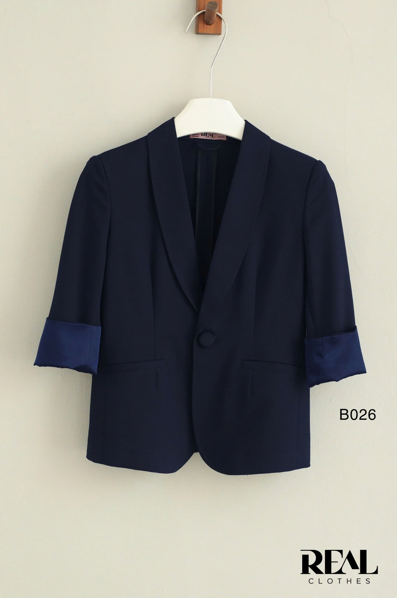 Blazer Ngắn Xanh Đen Satin