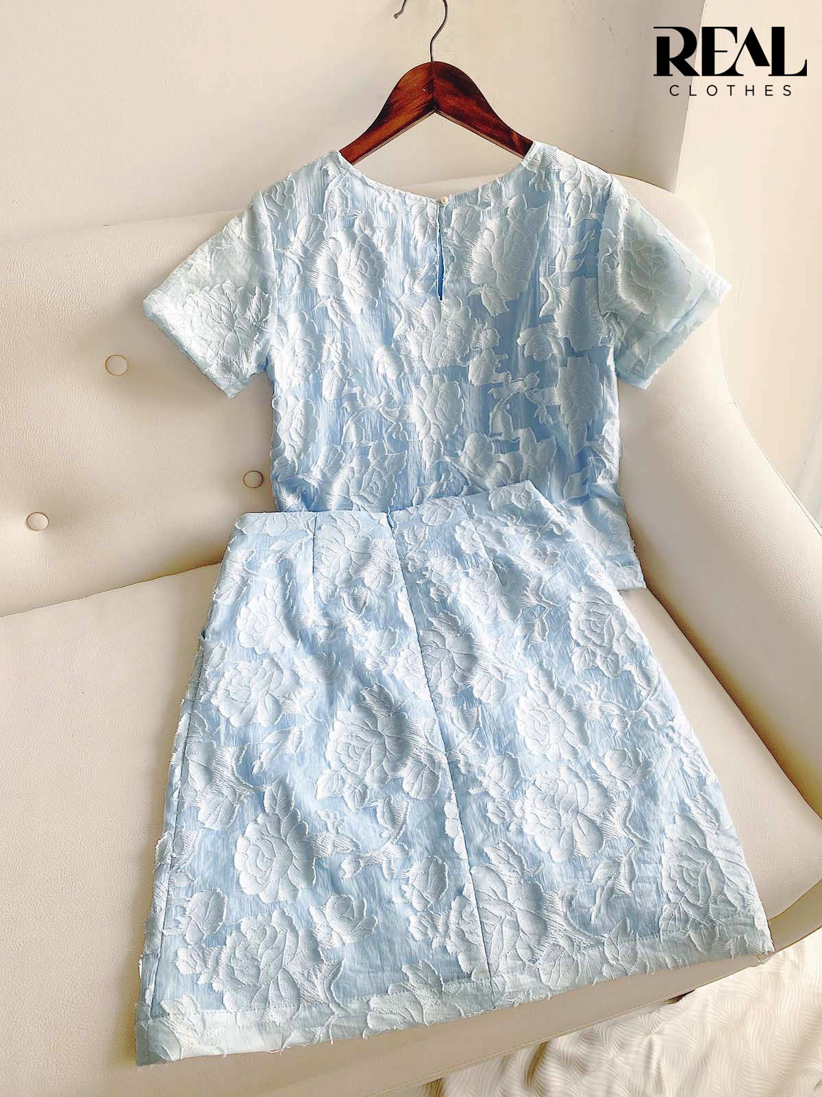 Croptop hoa blue FINAL SALE - size XS