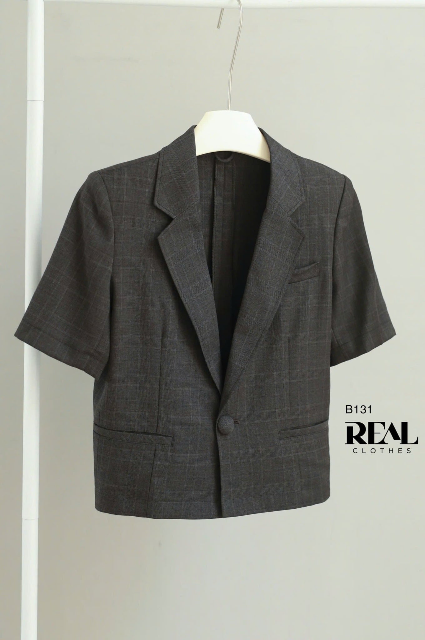 Blazer tay ngắn bàn cờ xám đậm SALE