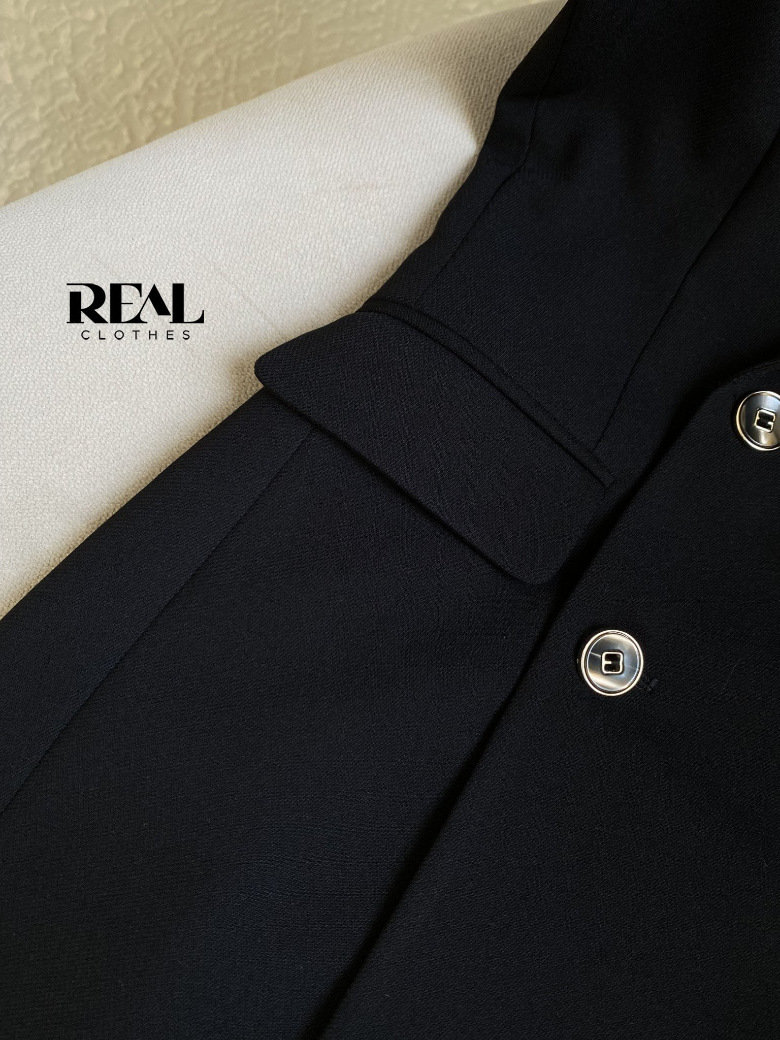 Blazer Paris đen SALE