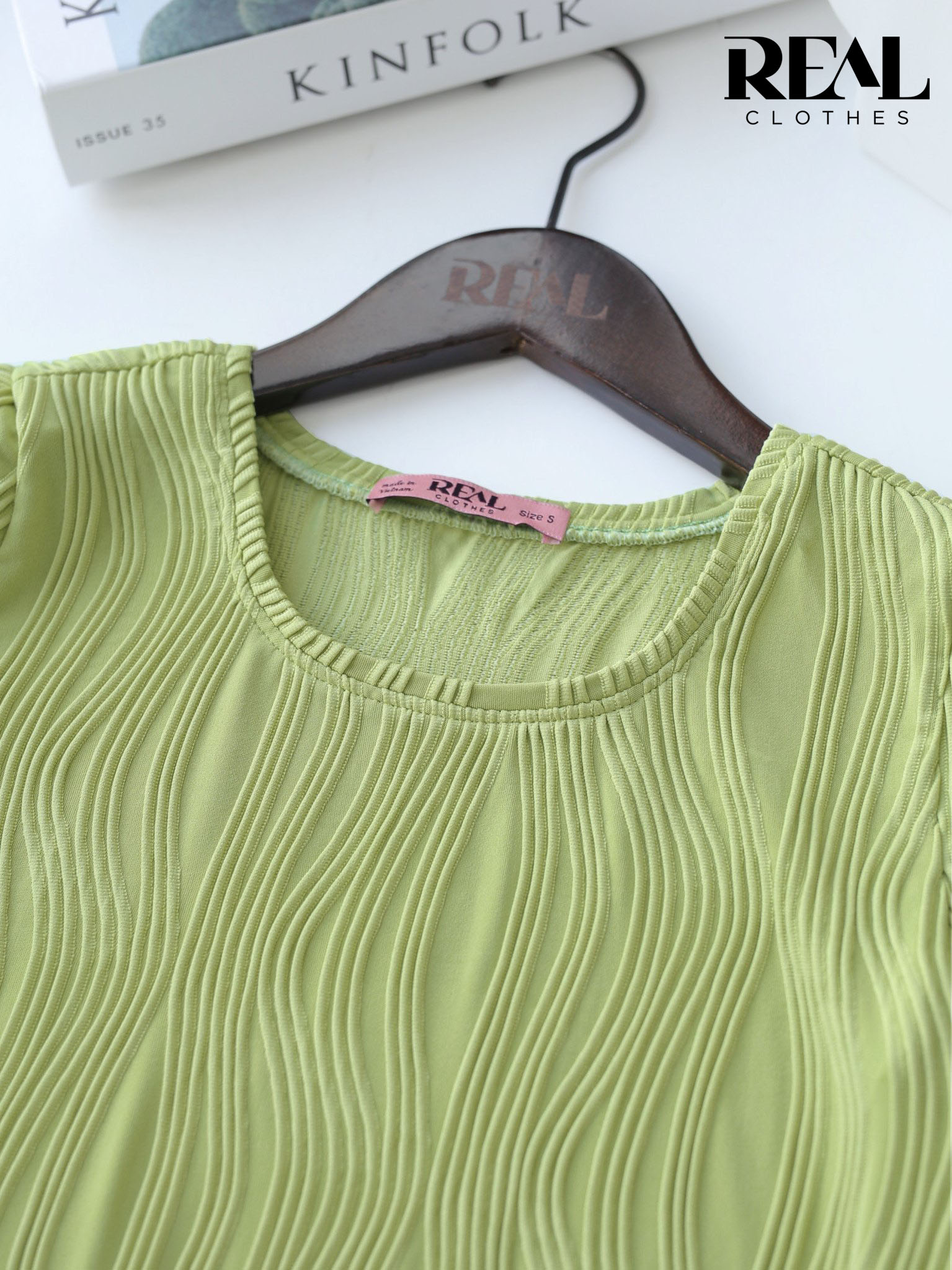 Áo Sophia bơ FINAL SALE - size XS