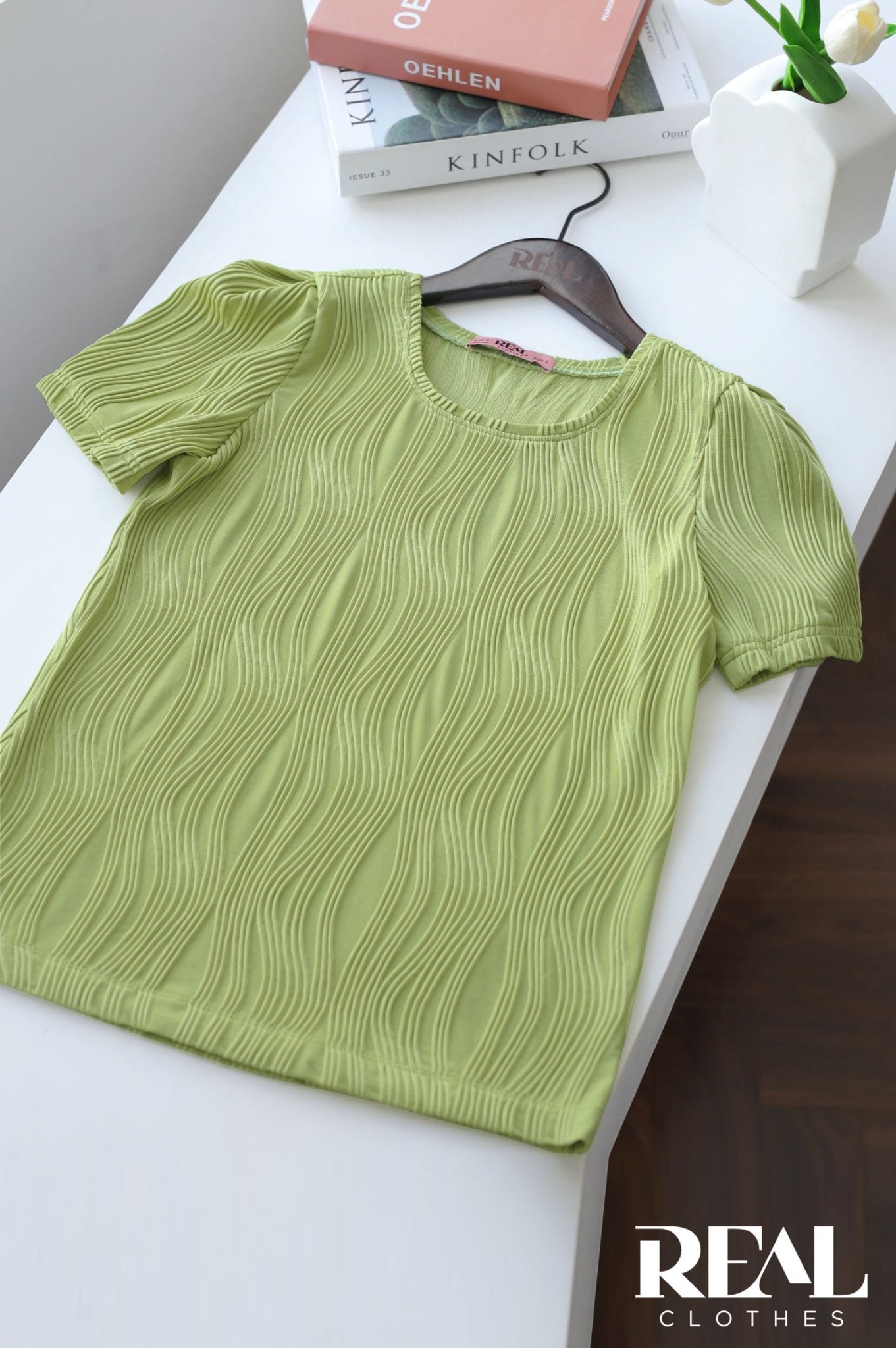 Áo Sophia bơ FINAL SALE - size XS