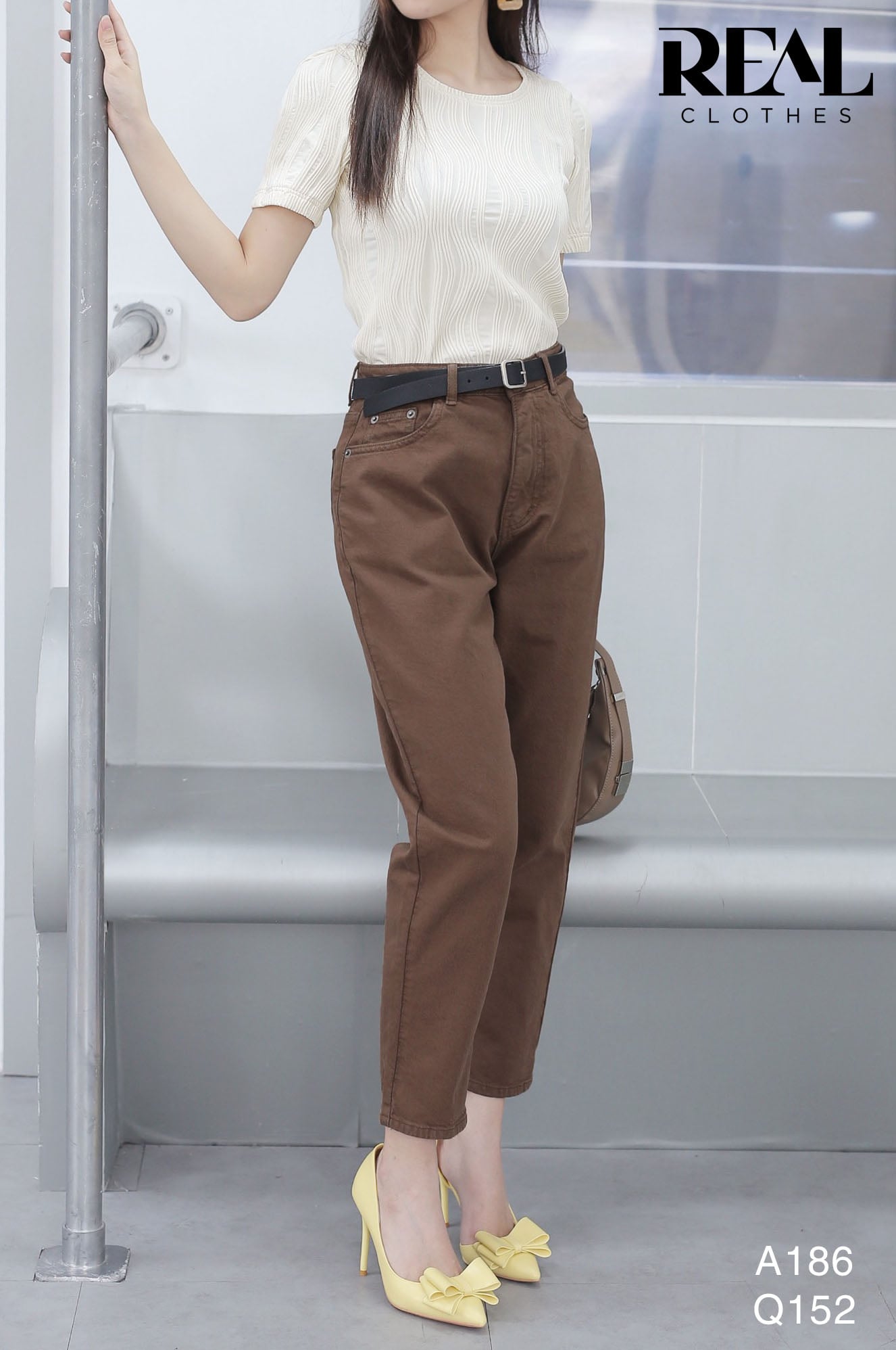 Quần Jeans baggy nâu SALE