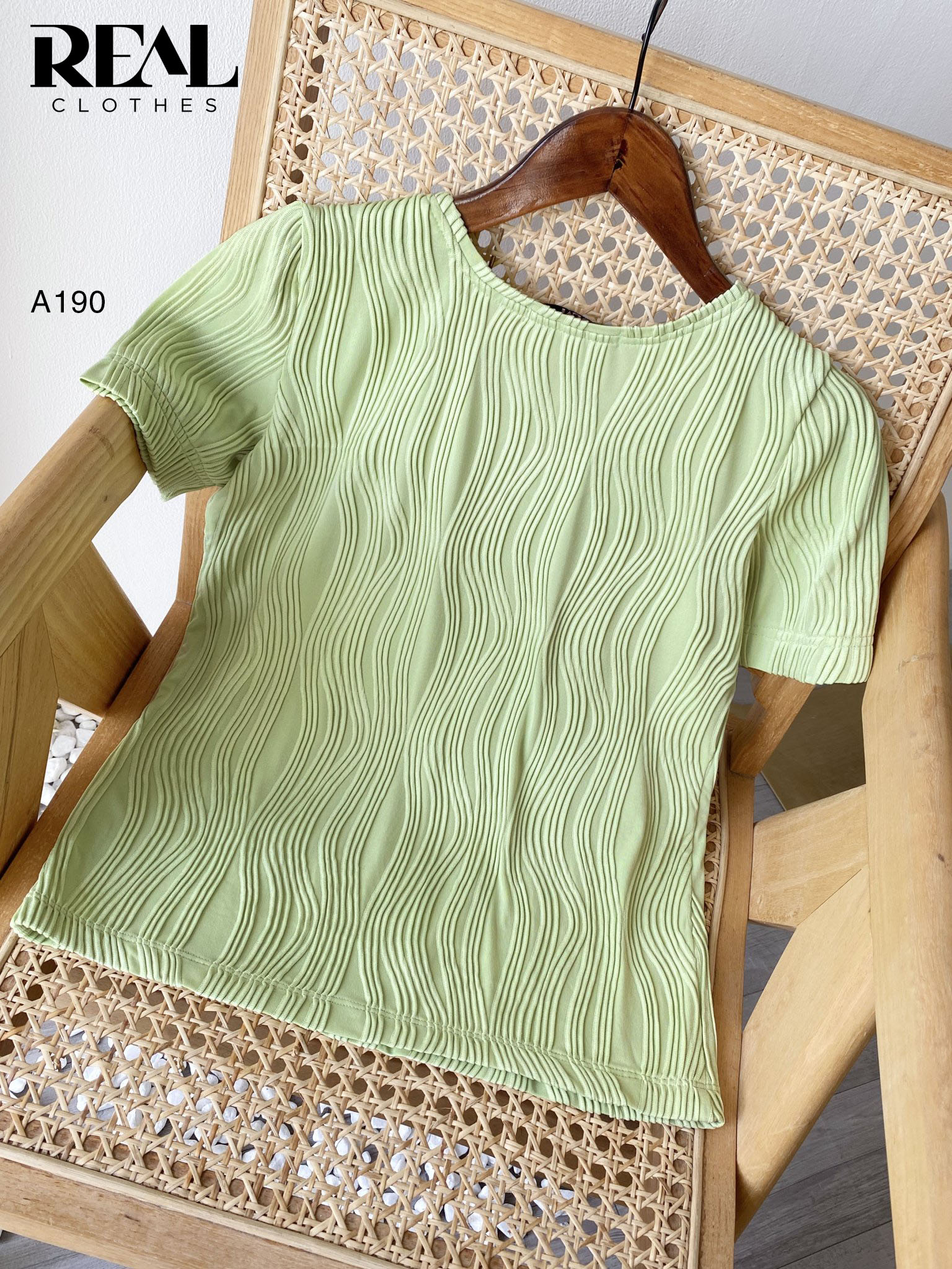 Áo Sophia cốm FINAL SALE - size XS