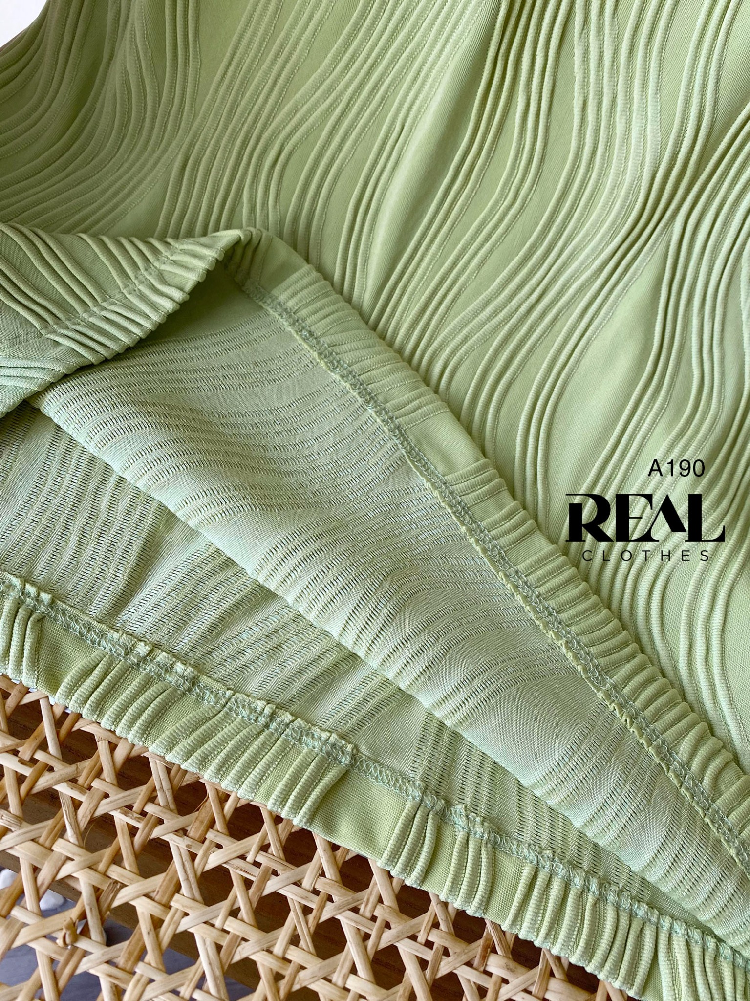 Áo Sophia cốm FINAL SALE - size XS