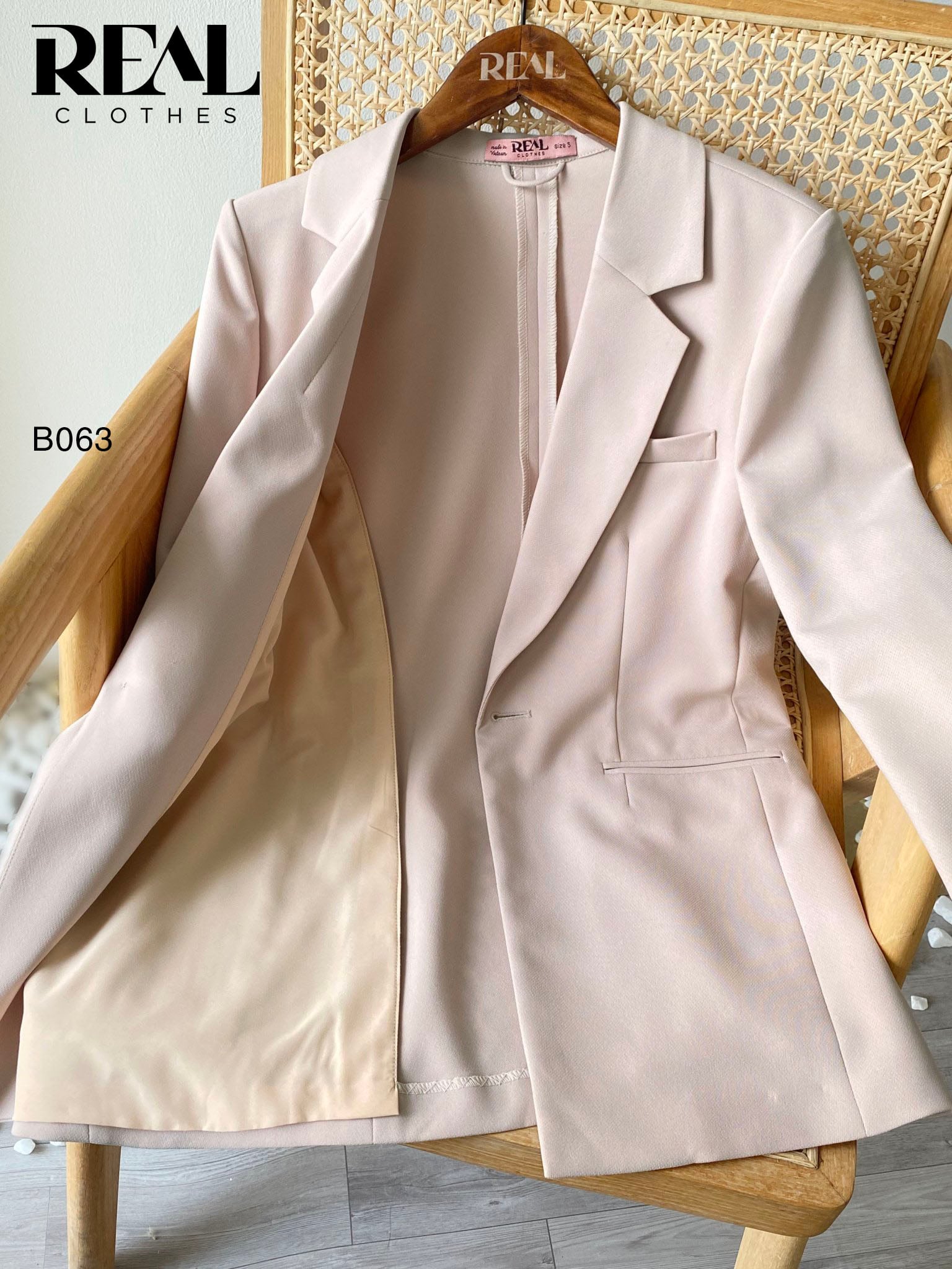 Blazer Clara cindy nude