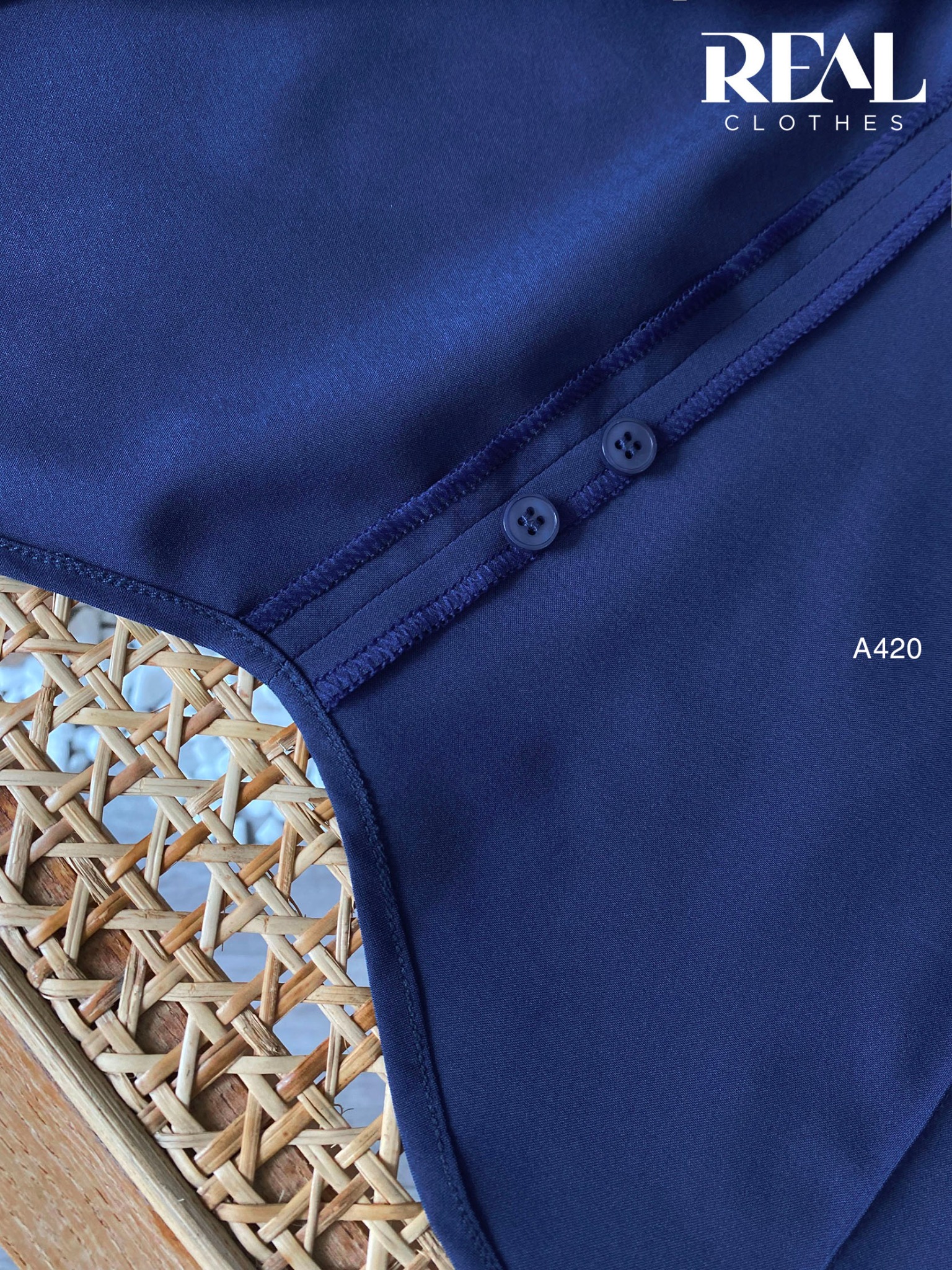 Sơ mi chít eo nano navy SALE - size S