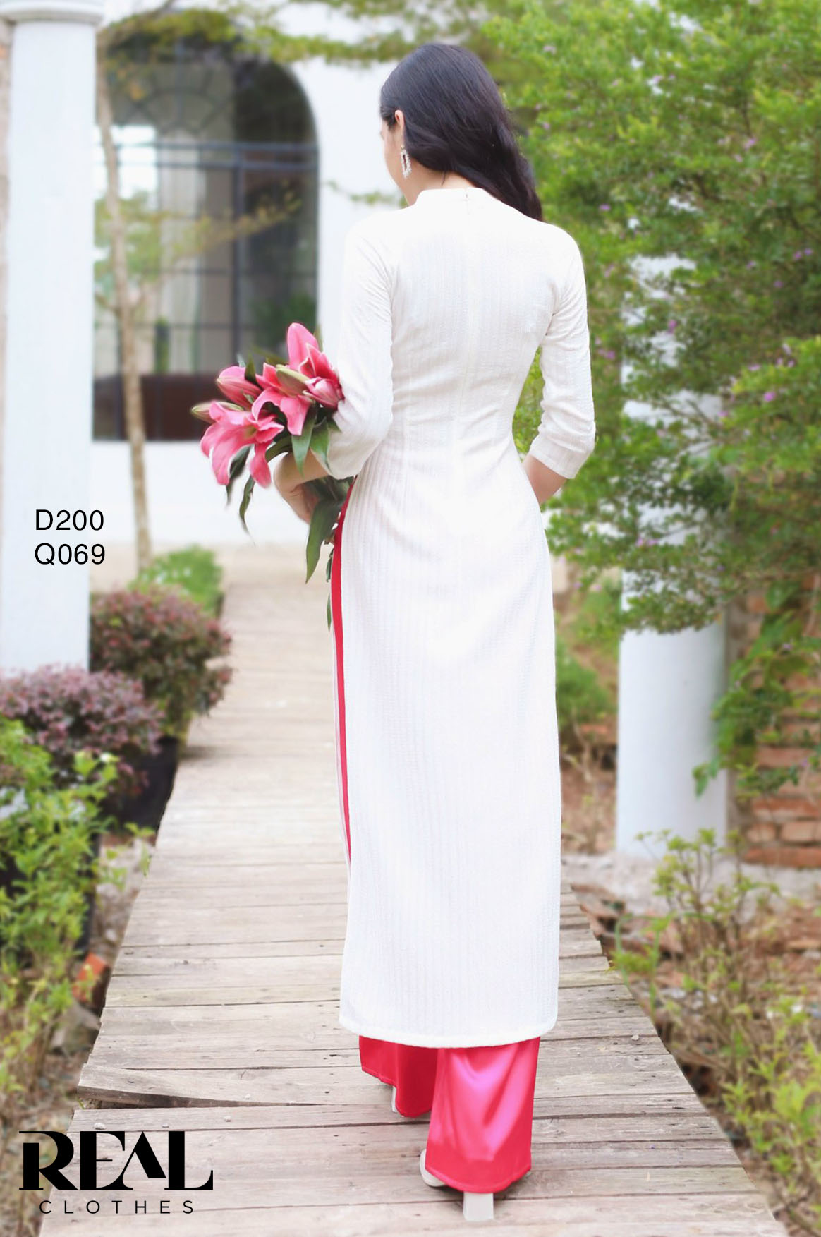 Áo dài truyền thống muse trắng SALE