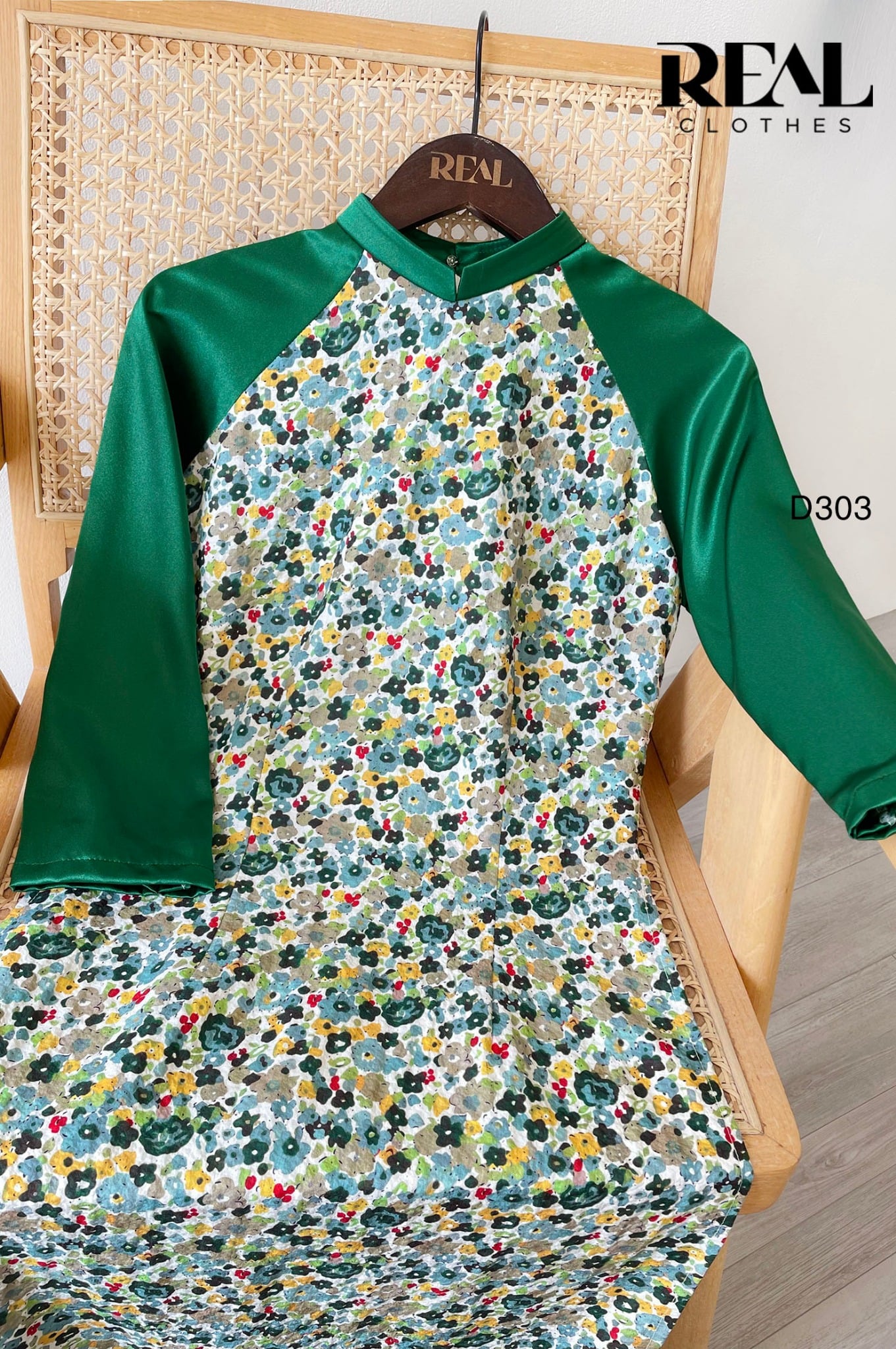 Áo dài truyền thống Ngọc Diệp xanh lá SALE - size XS