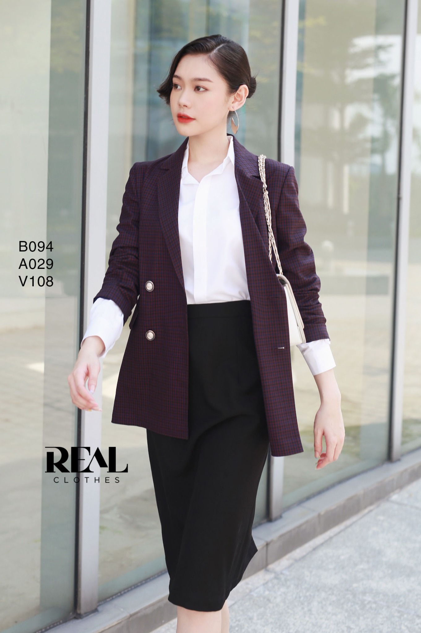 Sơ mi basic cổ nhọn trắng