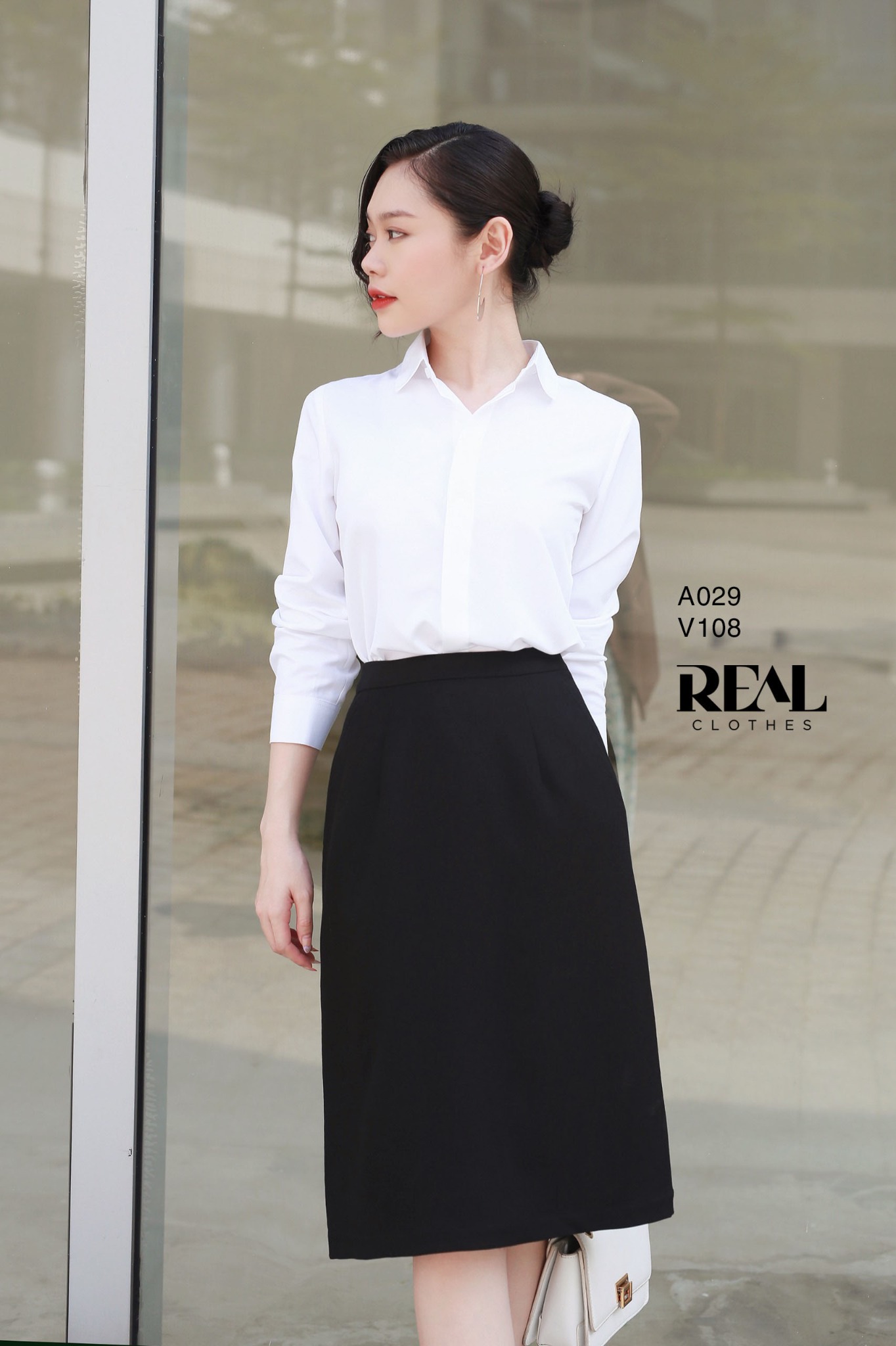 Sơ mi basic cổ nhọn trắng