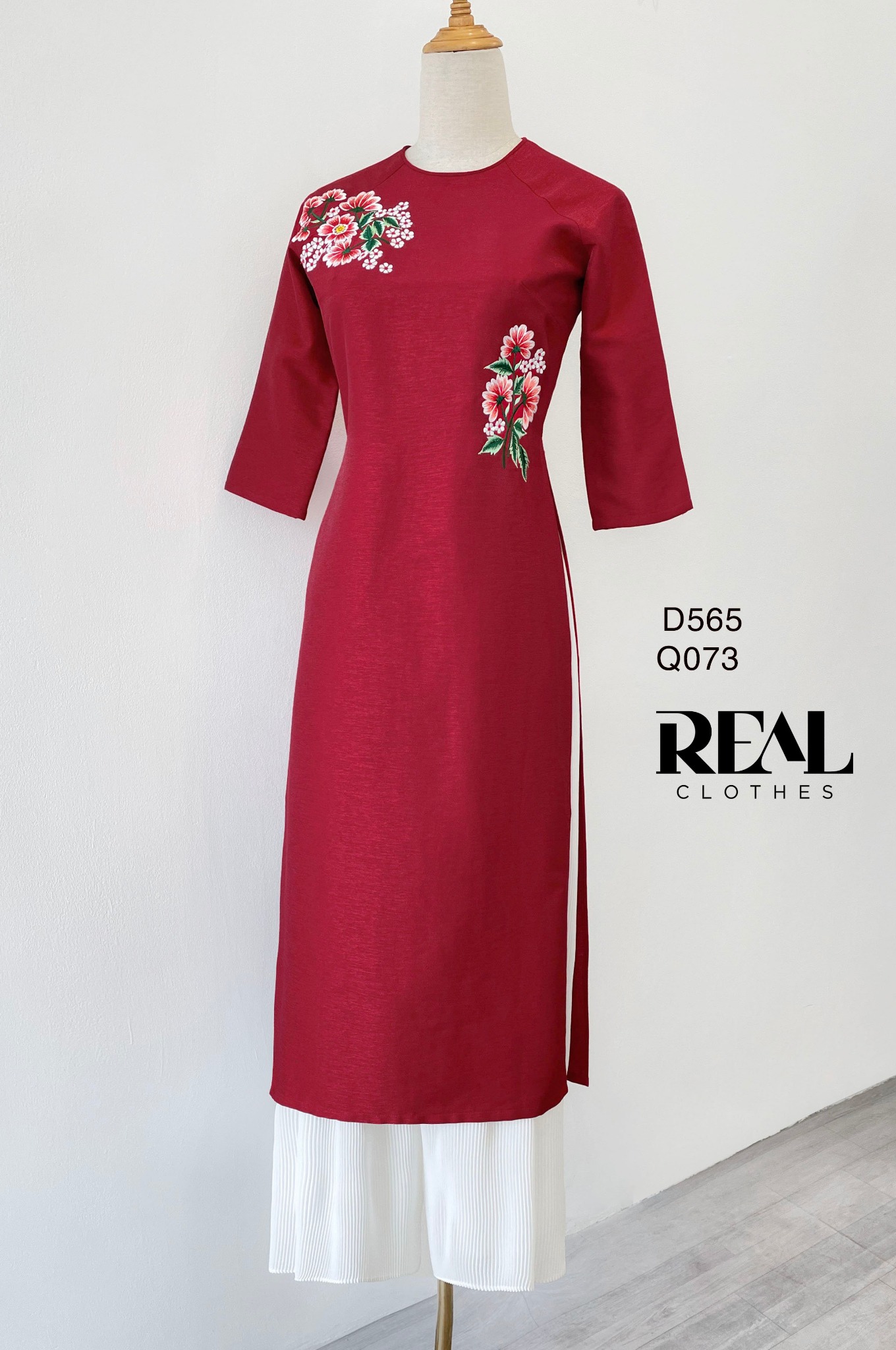 Áo dài cách tân Red thêu