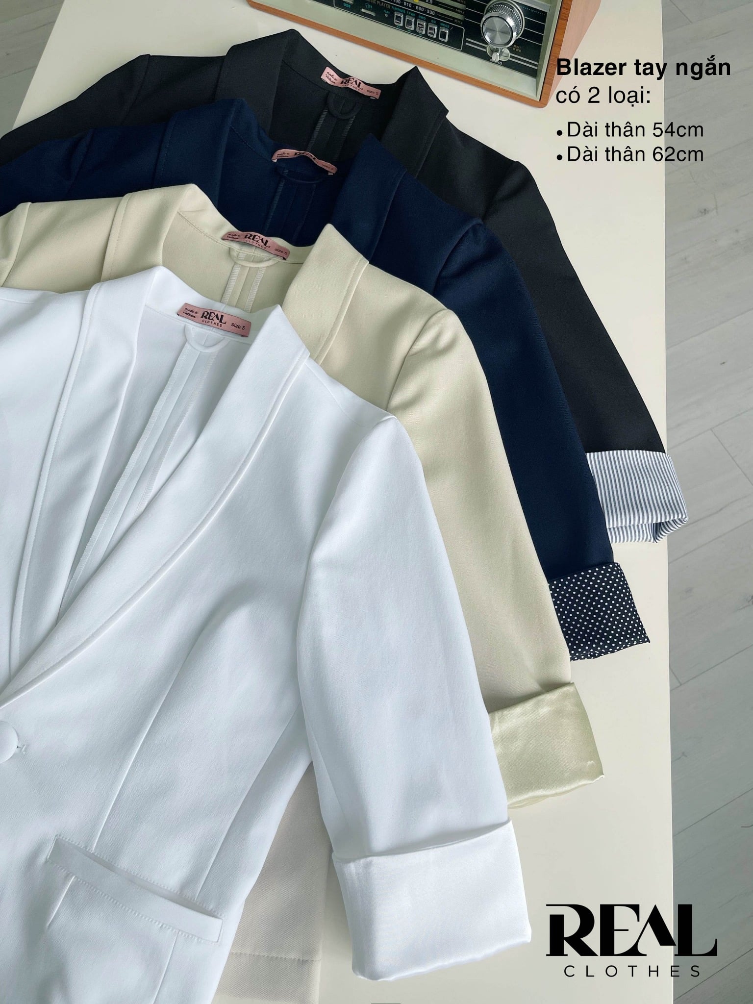 Blazer ngắn trắng