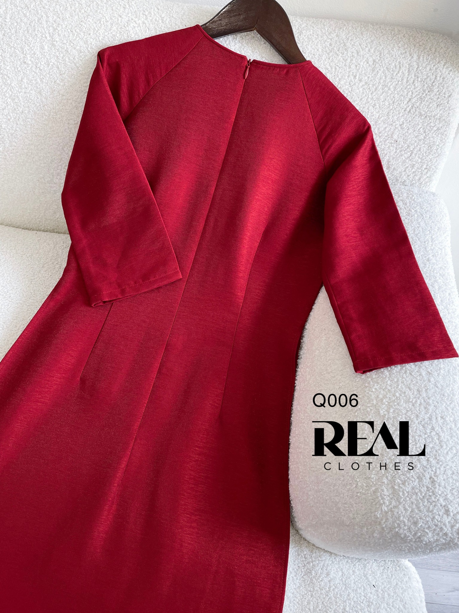 Áo dài cách tân Red thêu