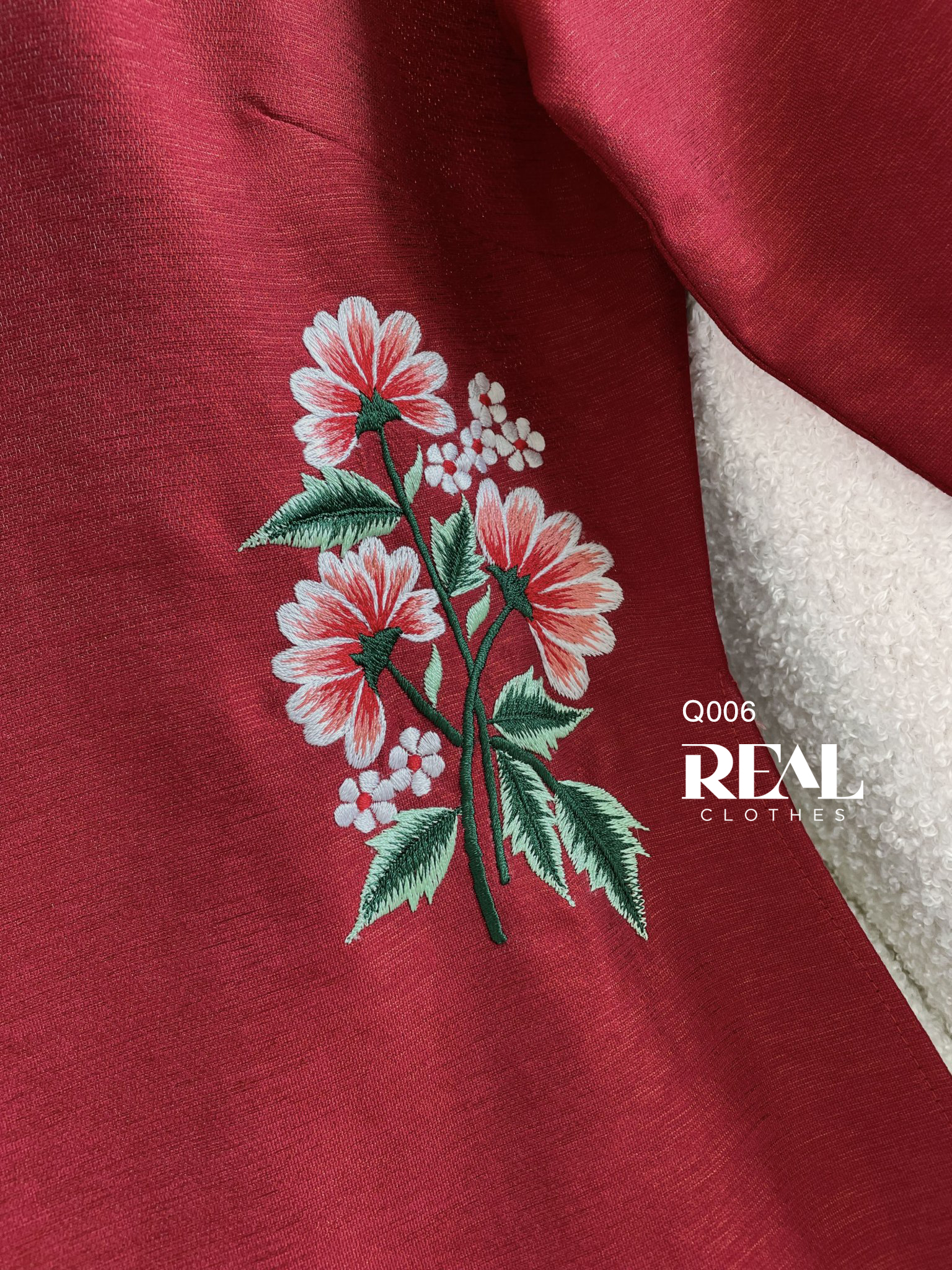 Áo dài cách tân Red thêu