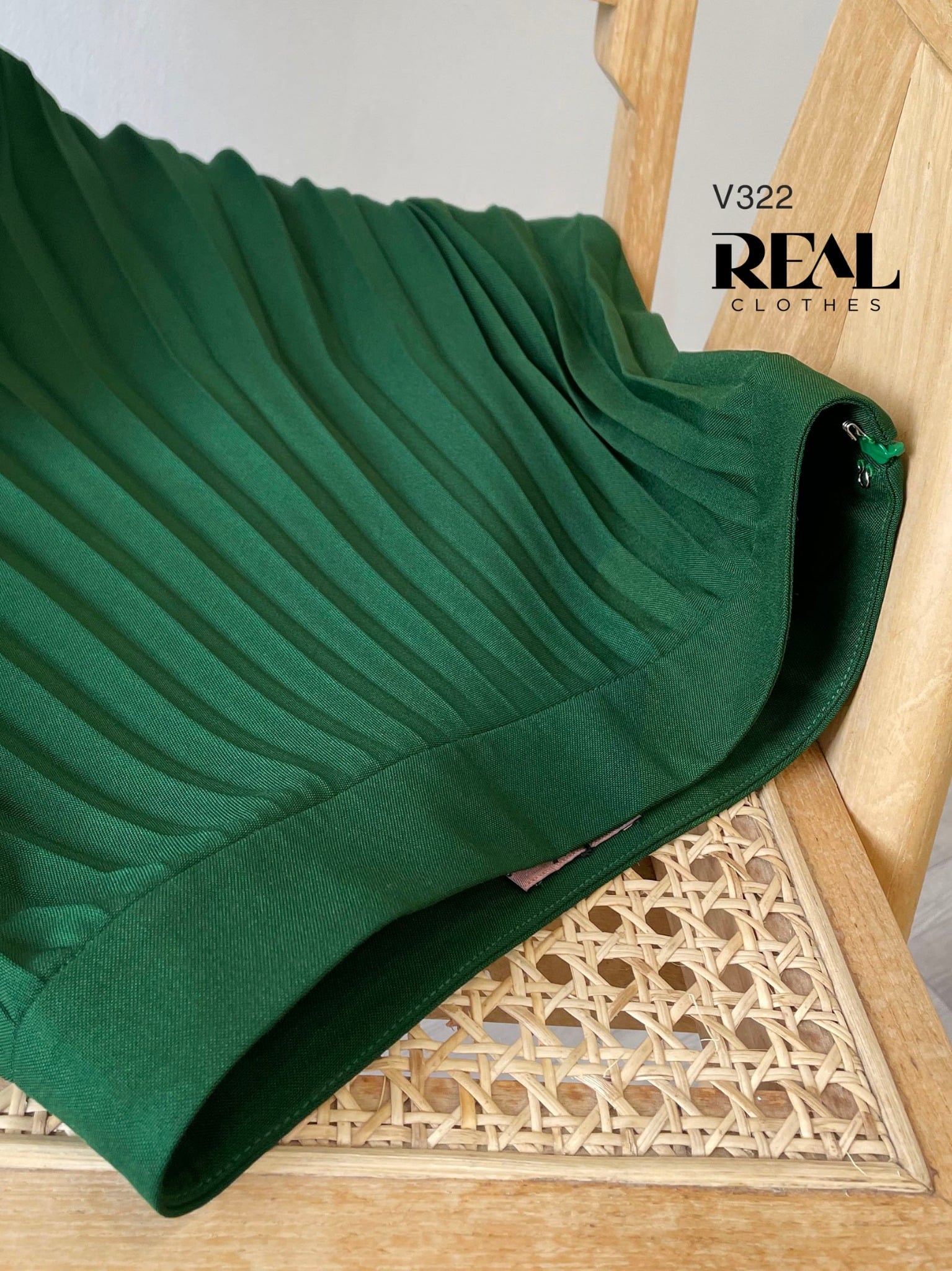 Váy rẻ quạt xanh lá FINAL SALE