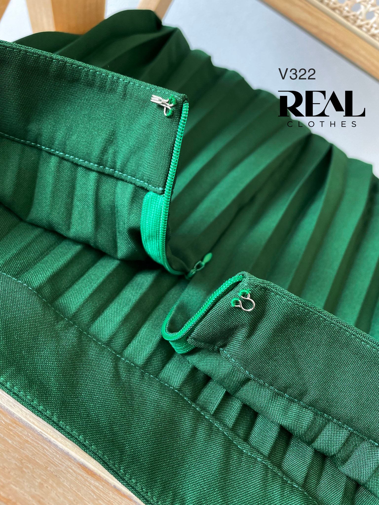 Váy rẻ quạt xanh lá FINAL SALE