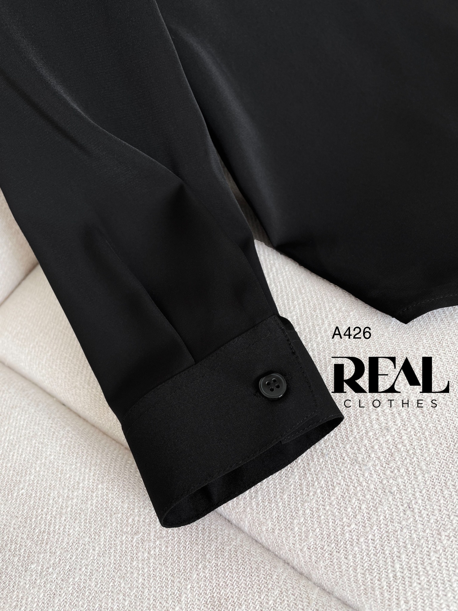 Sơ mi cổ mềm đen