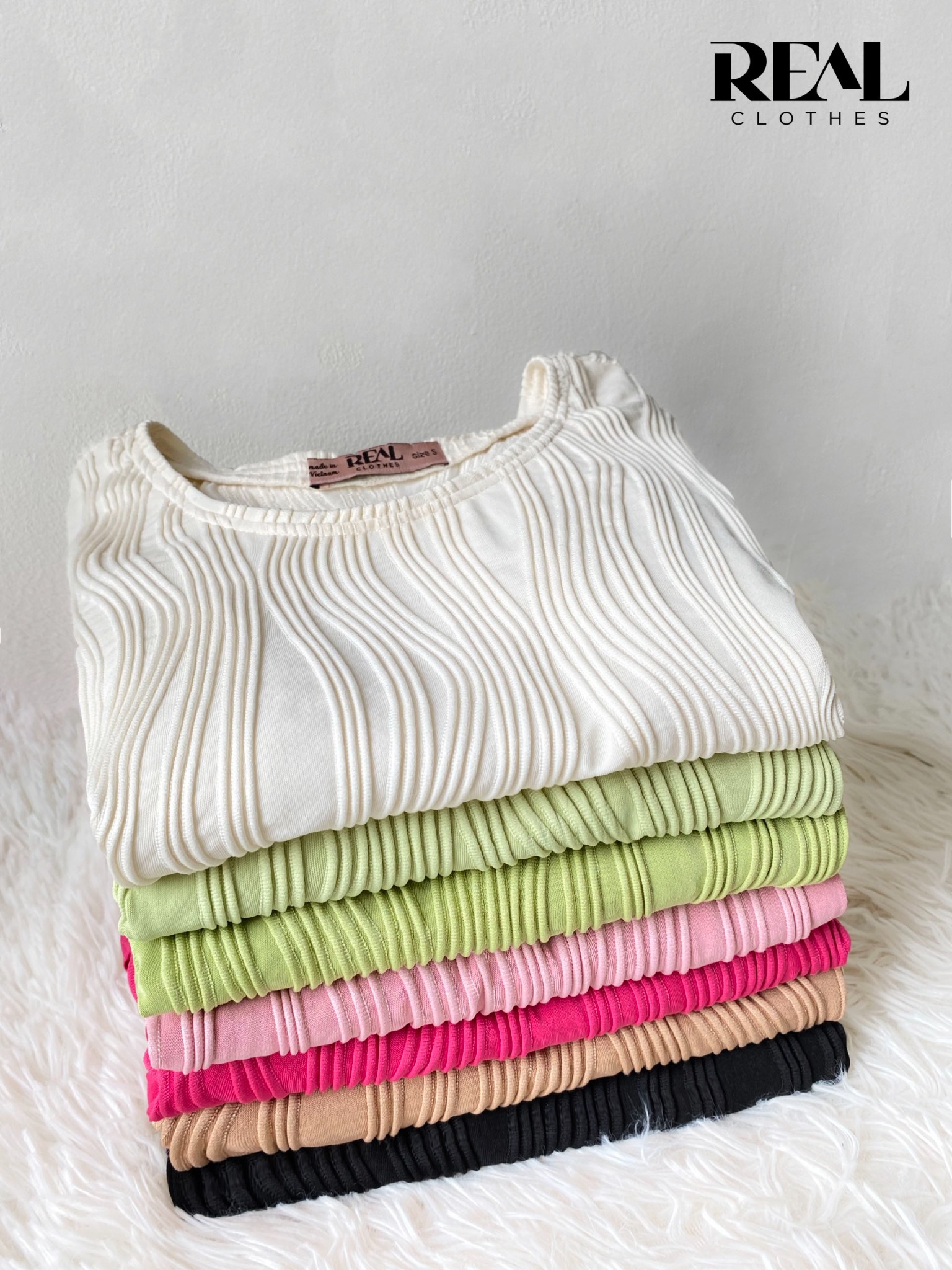 Áo Sophia cốm FINAL SALE - size XS