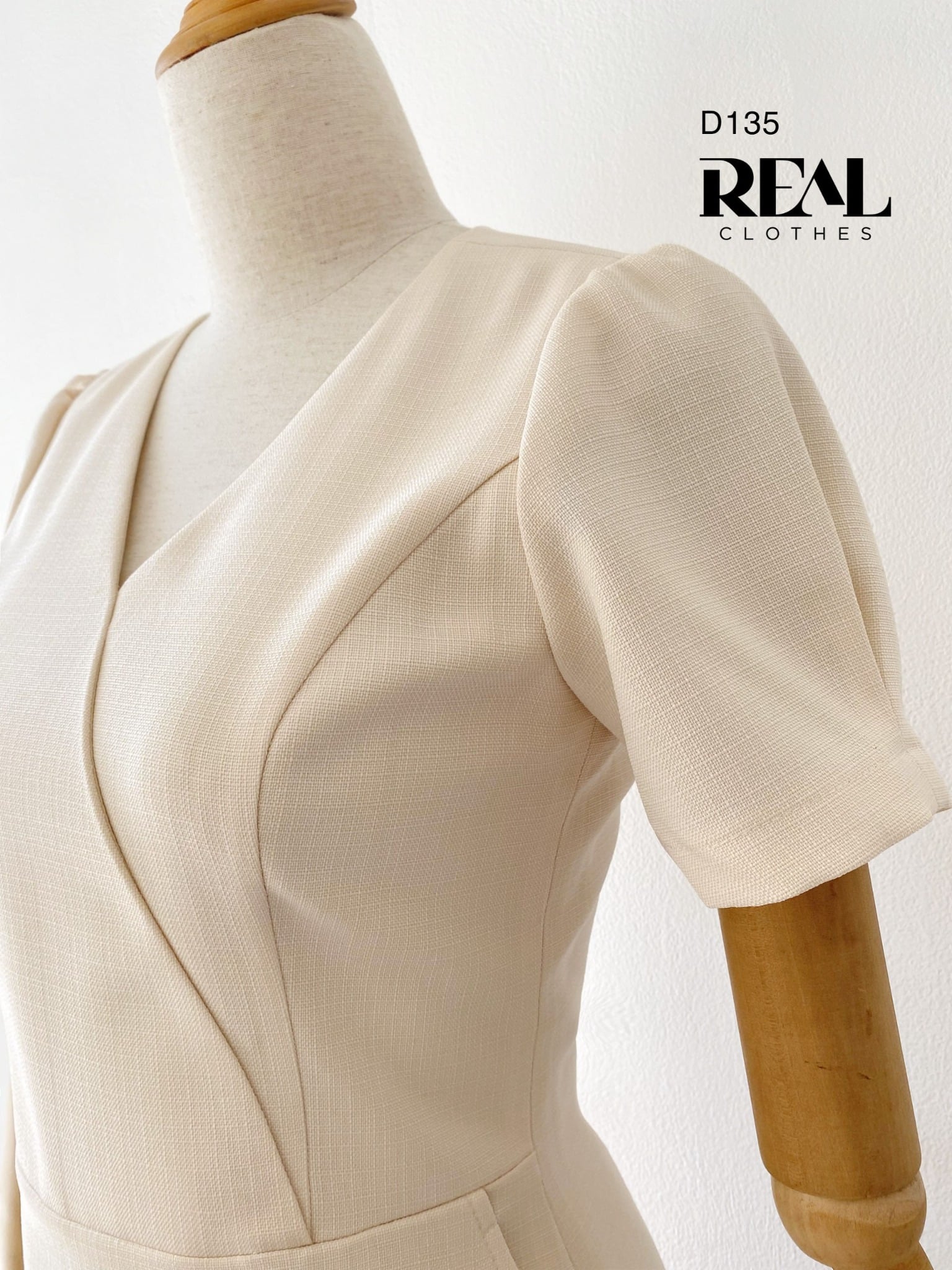 Đầm Linda kem - size XS