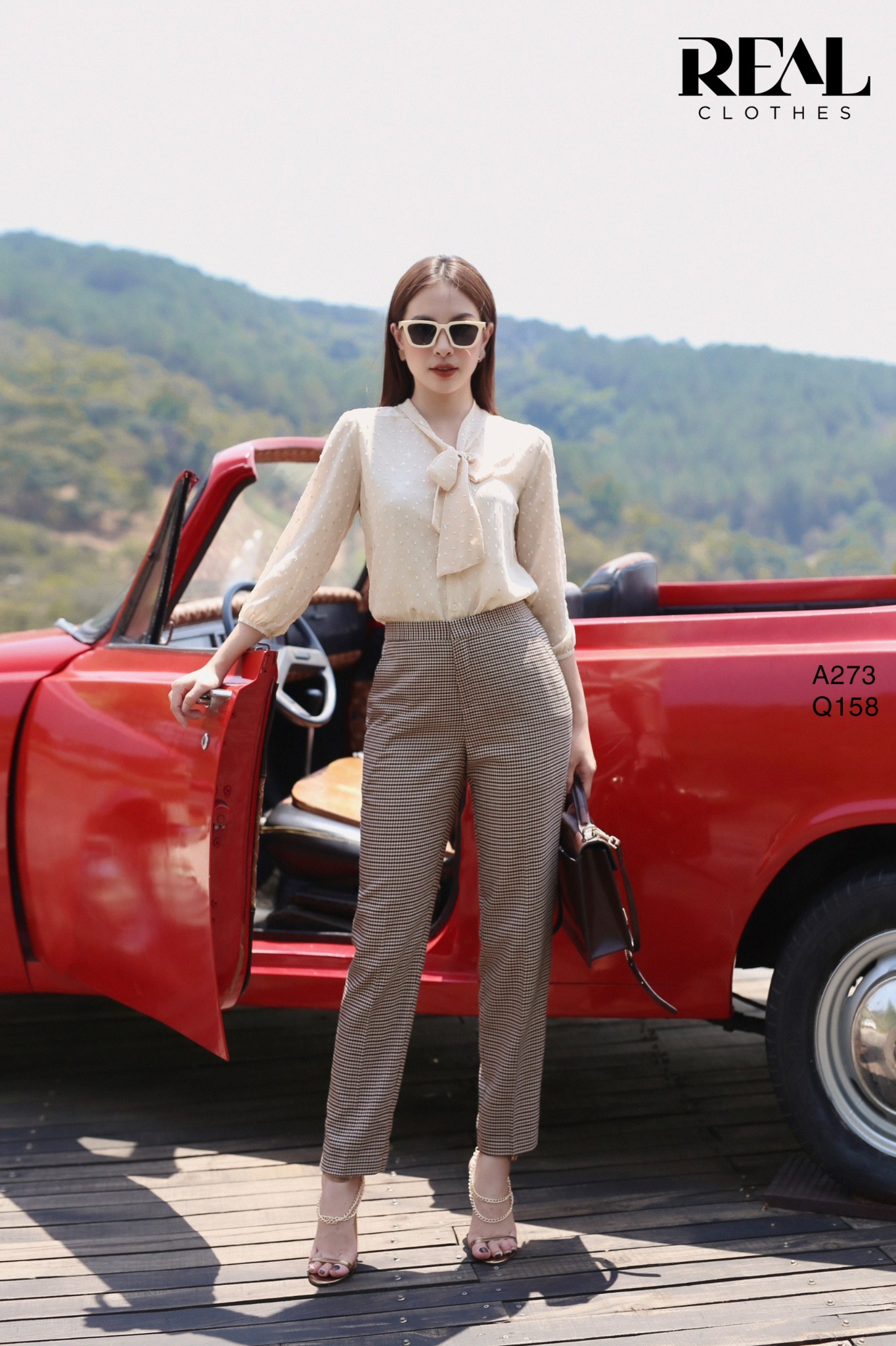 Quần lưng thun zigzag nâu nhạt SALE - size XS