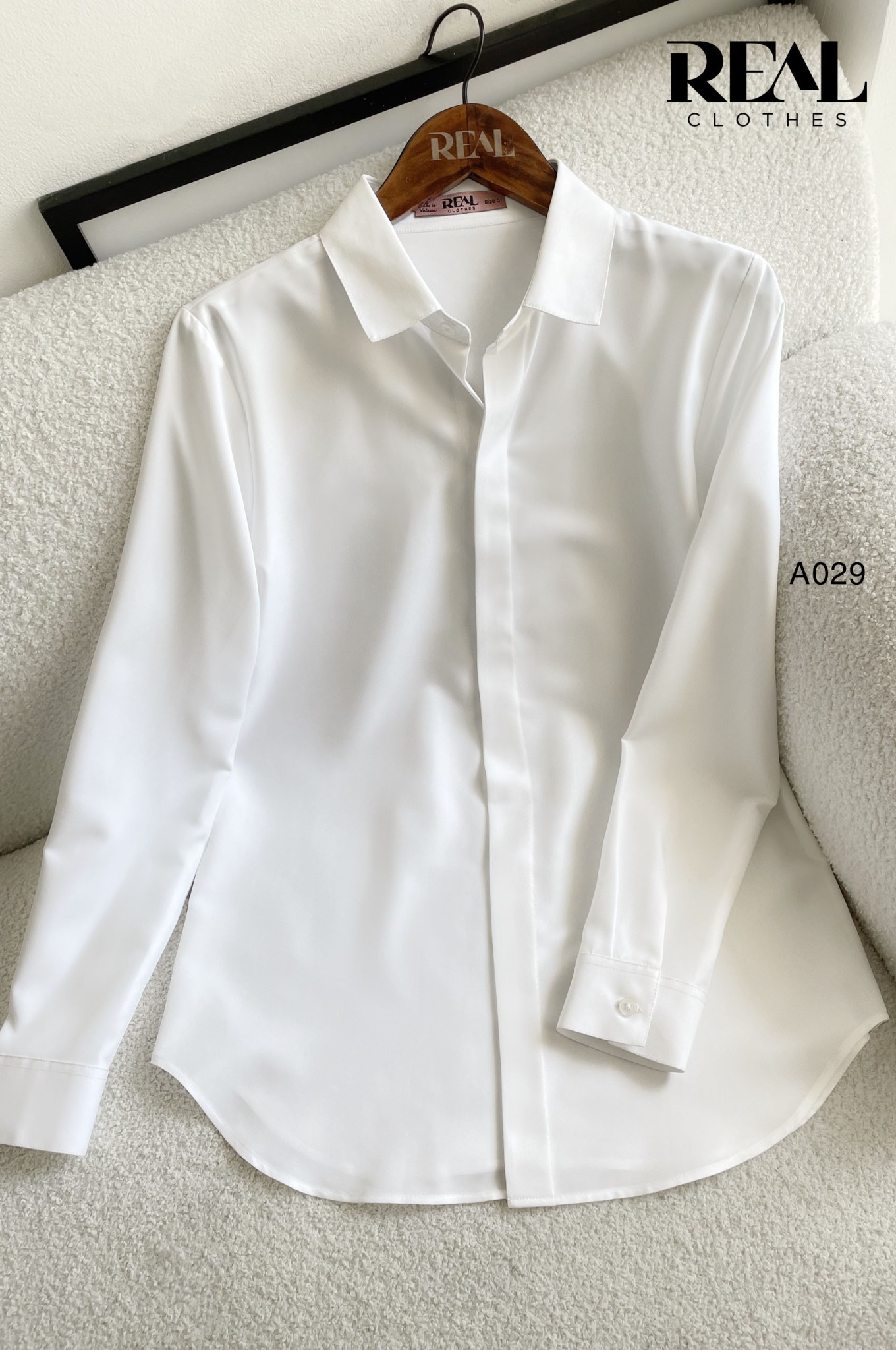 Sơ mi basic cổ nhọn trắng