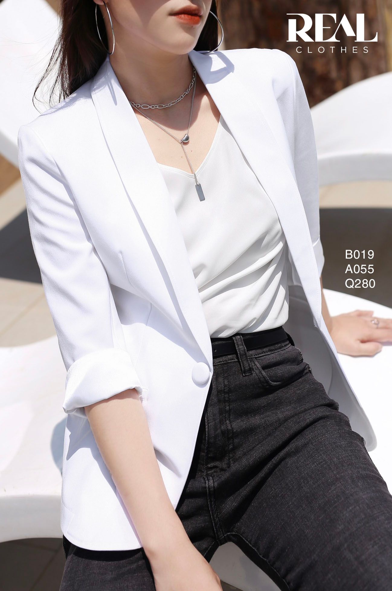  Blazer dài trắng 