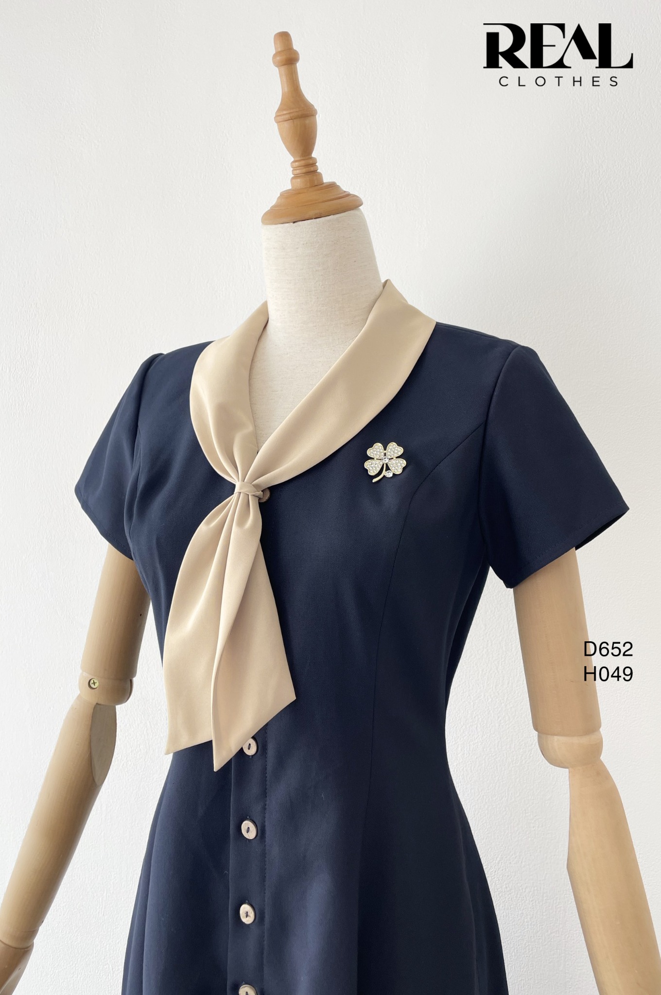 Cài áo cỏ 4 lá trắng bạc LỚN