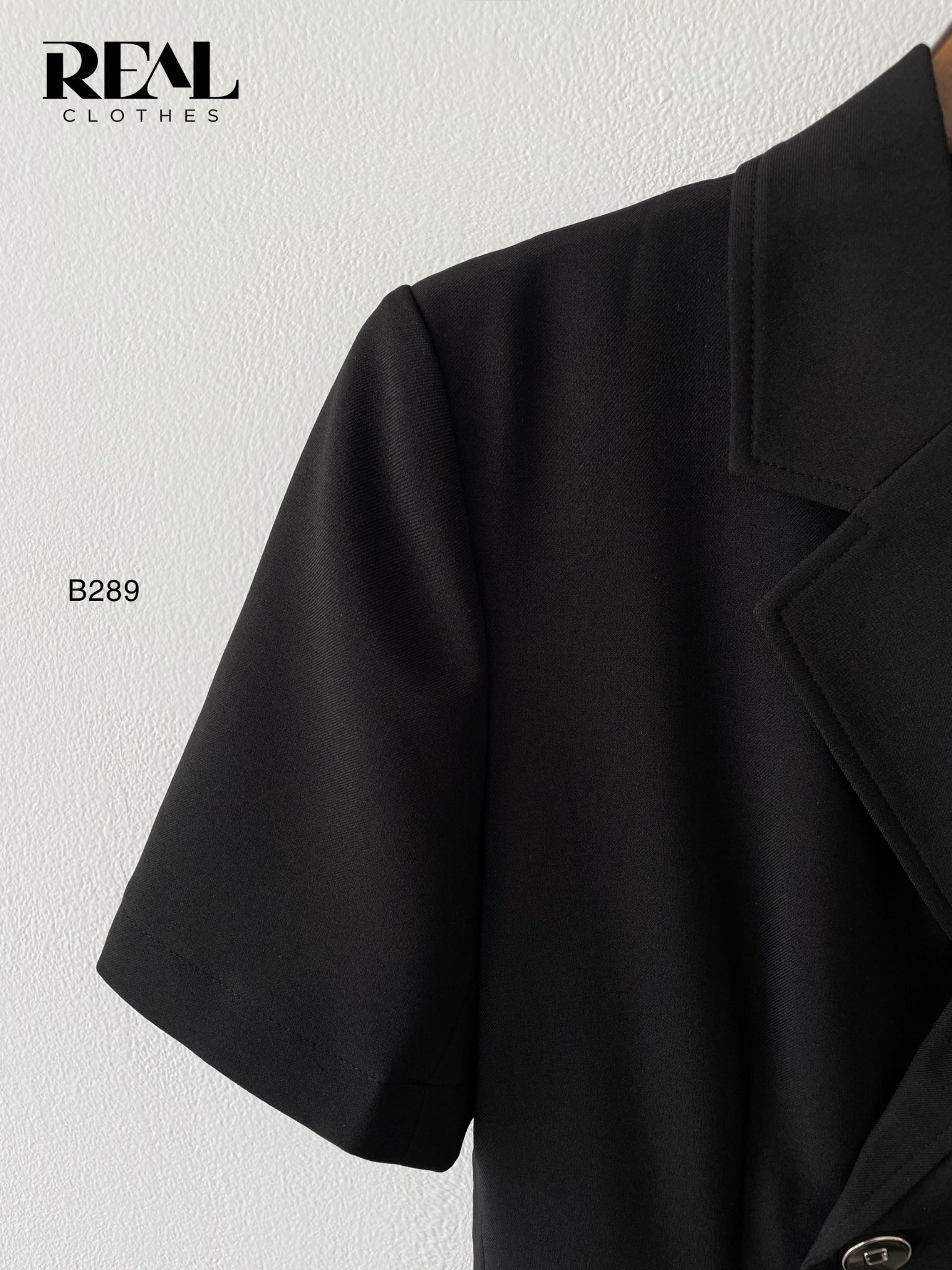 Blazer croptop đen SALE - size XS