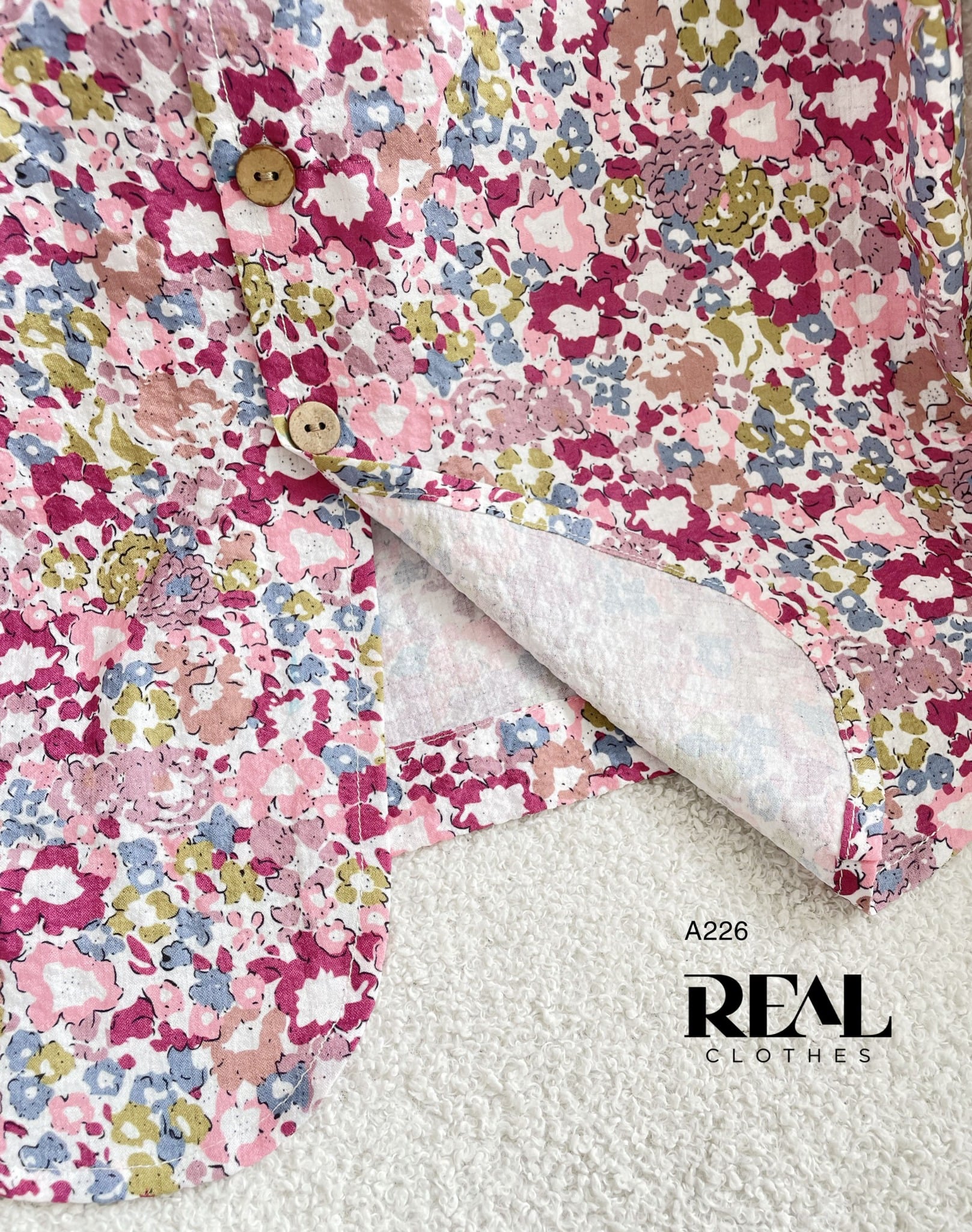 Áo croptop hoa hồng SALE - size XS