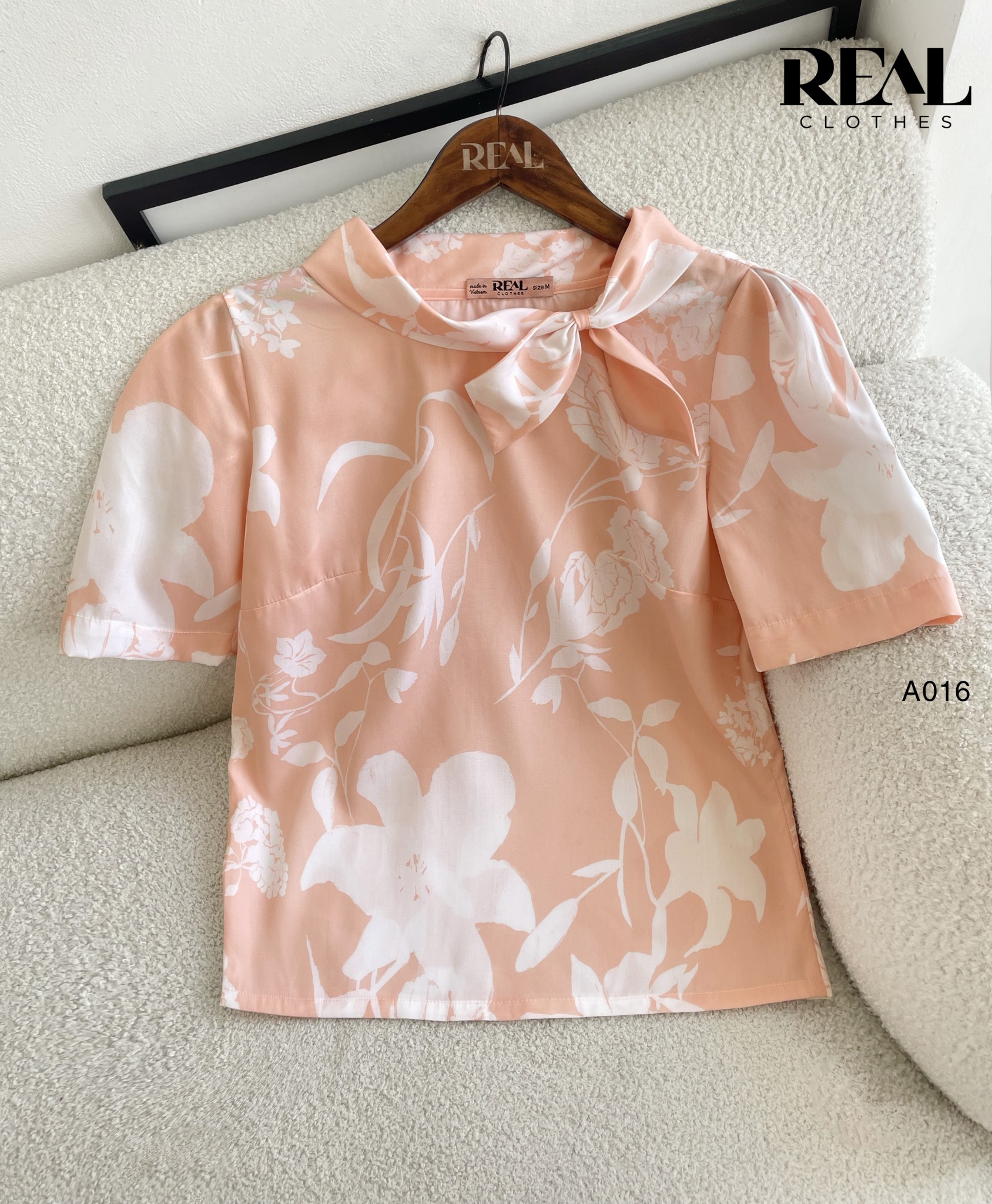 Áo Natalie hoa cam FINAL SALE - size XS