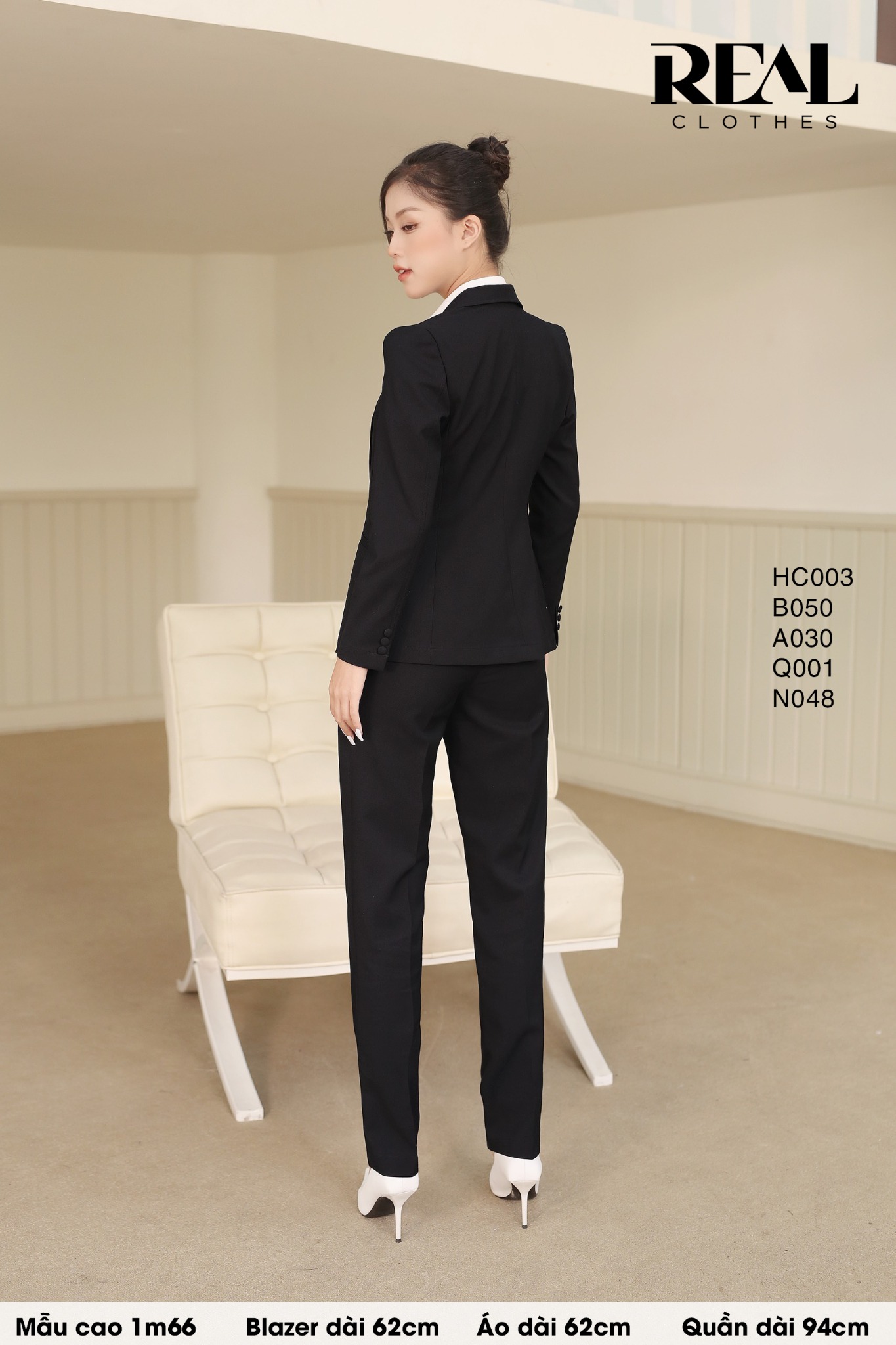 Blazer dài tay dài đen