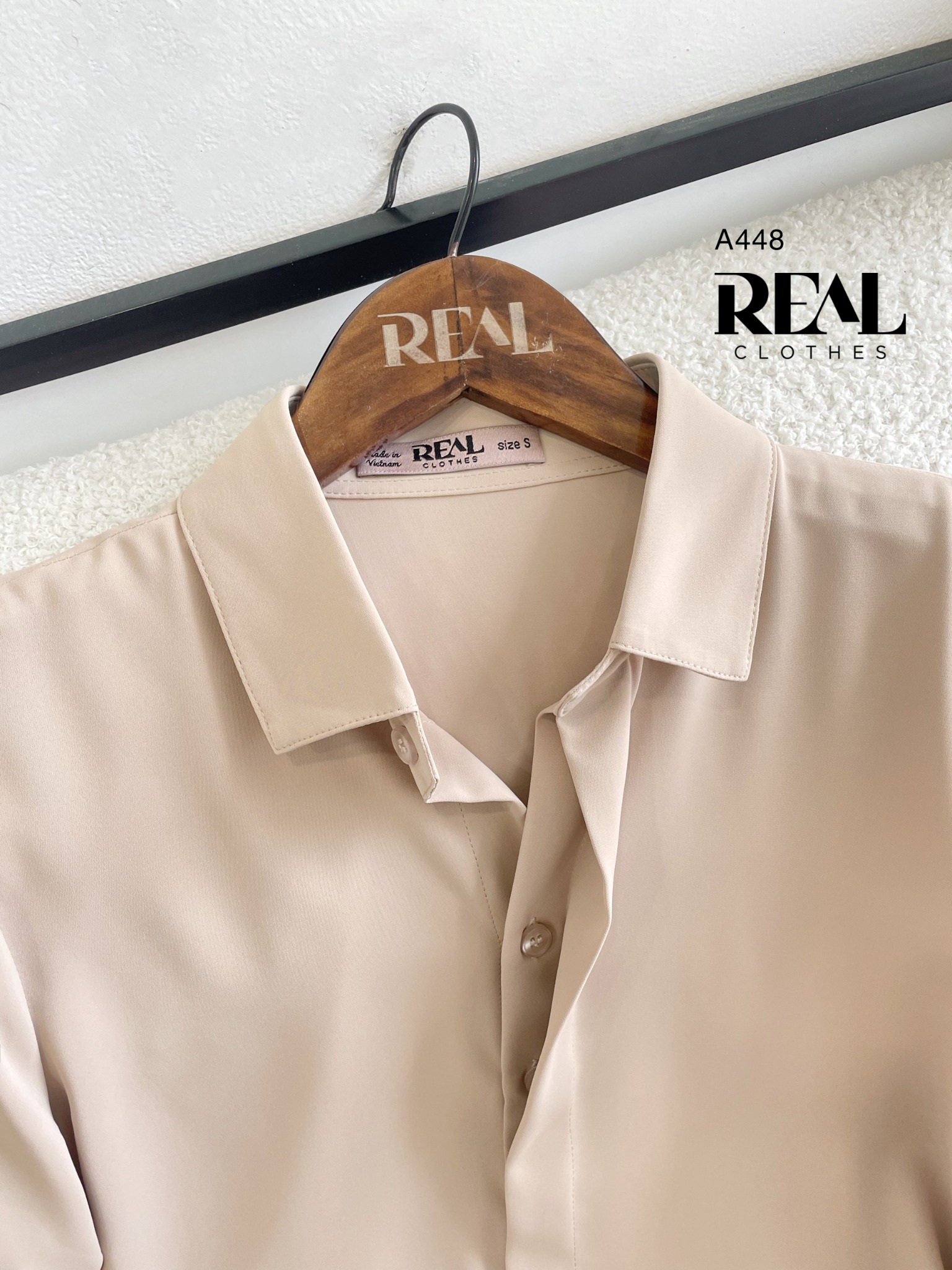 Sơ mi cổ mềm cafe sữa nhạt MỚI - size XS