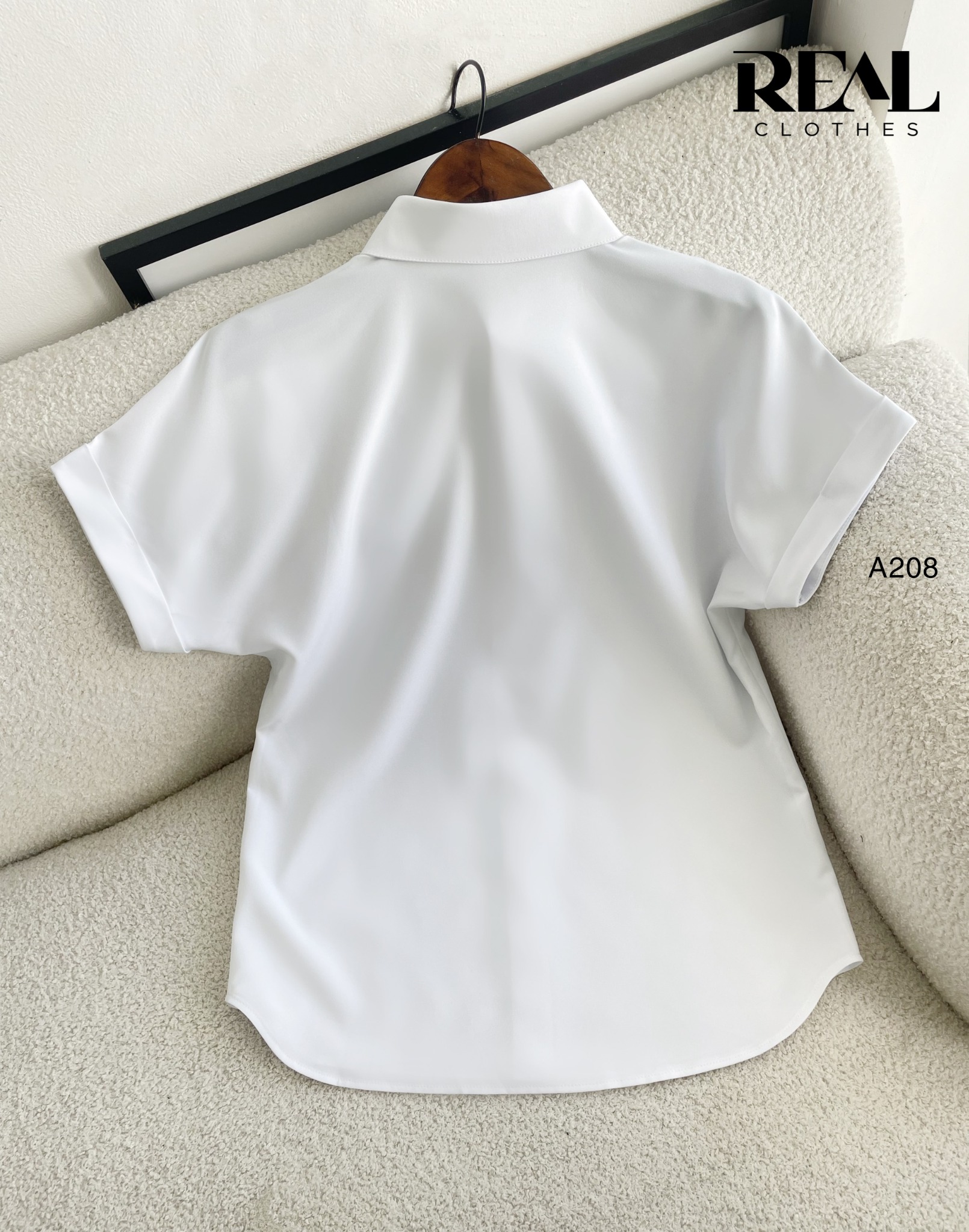 Sơ mi cánh dơi trắng