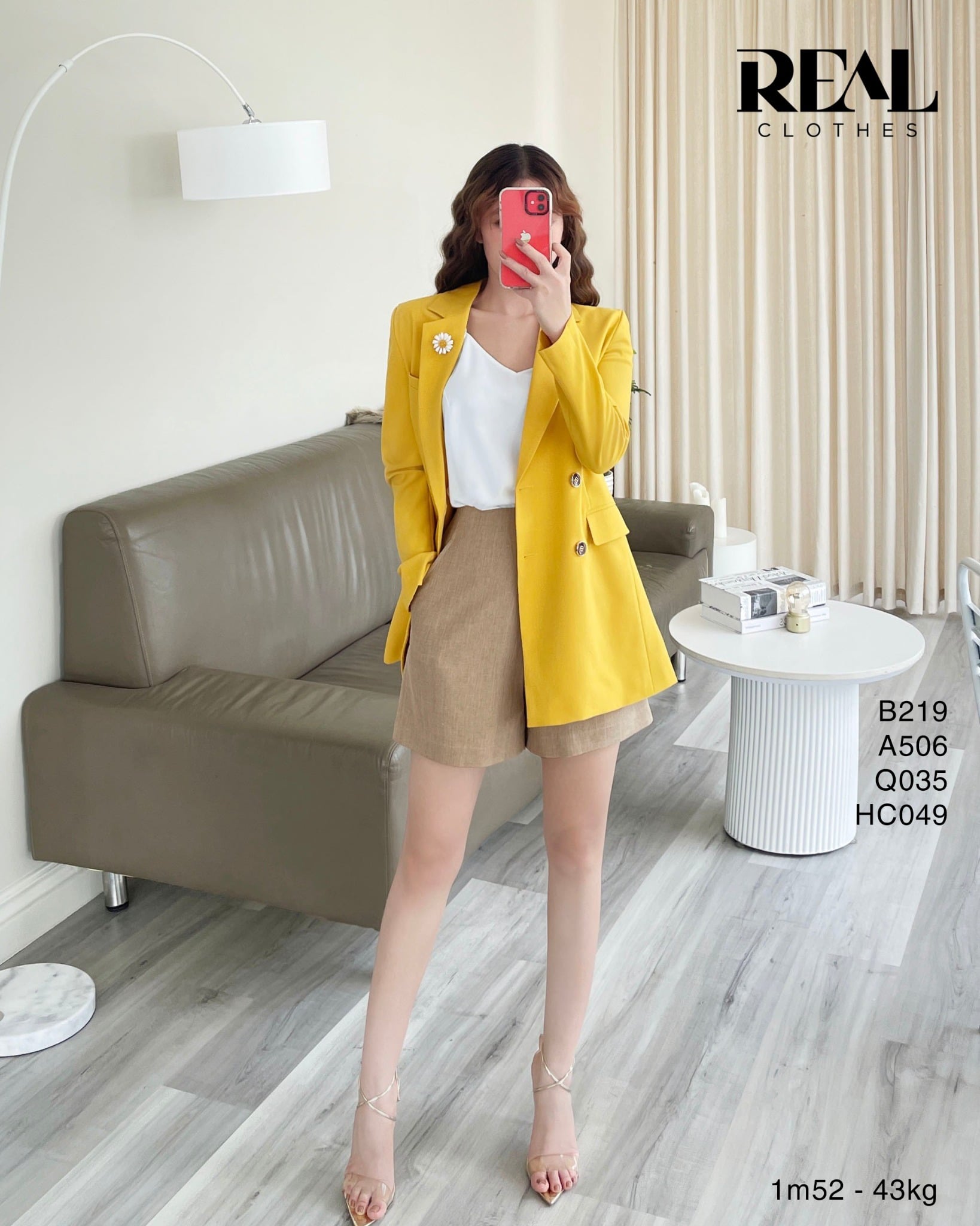 Blazer Paris vàng SALE - size M