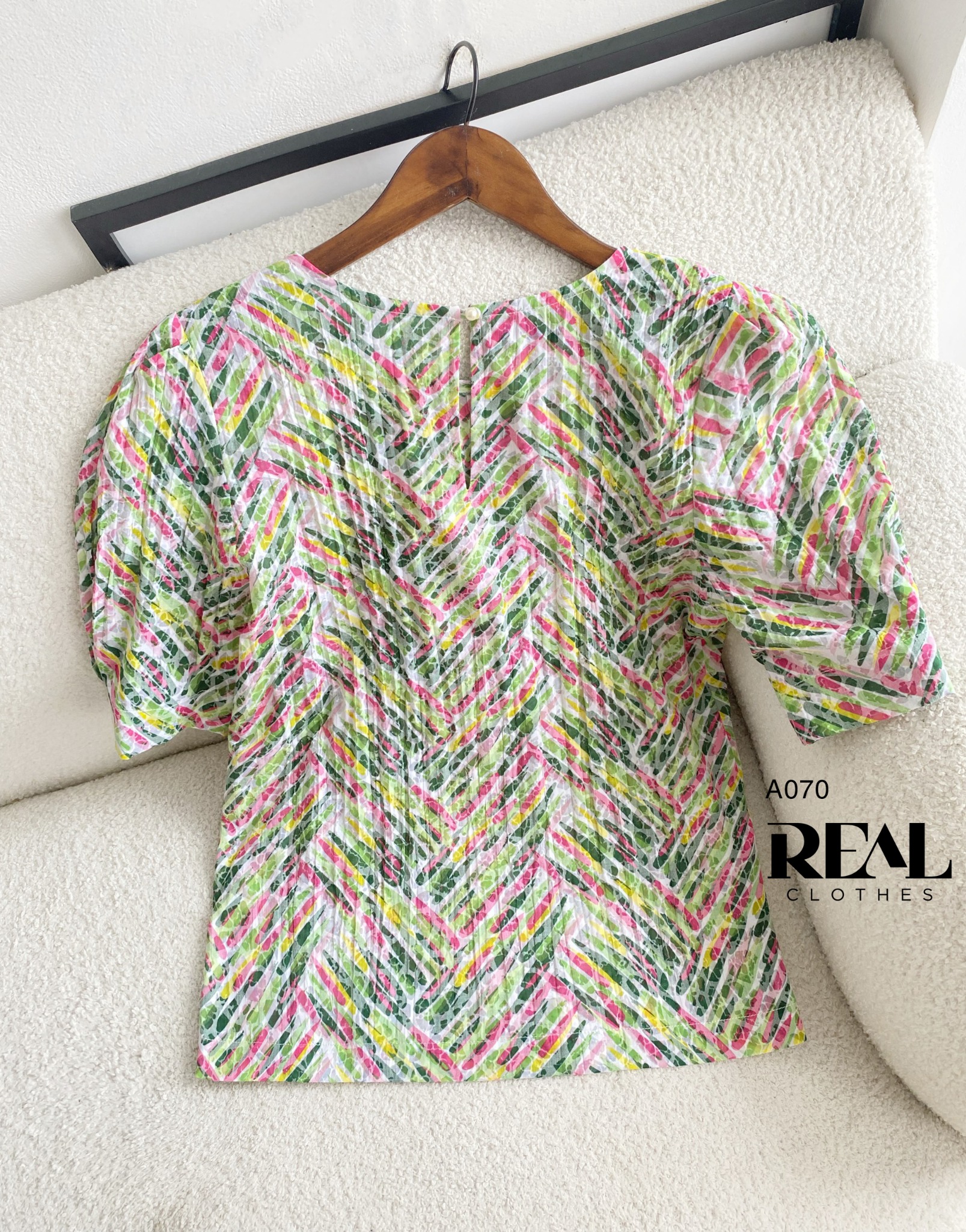 Áo Milan vệt cầu vồng FINAL SALE - size XS