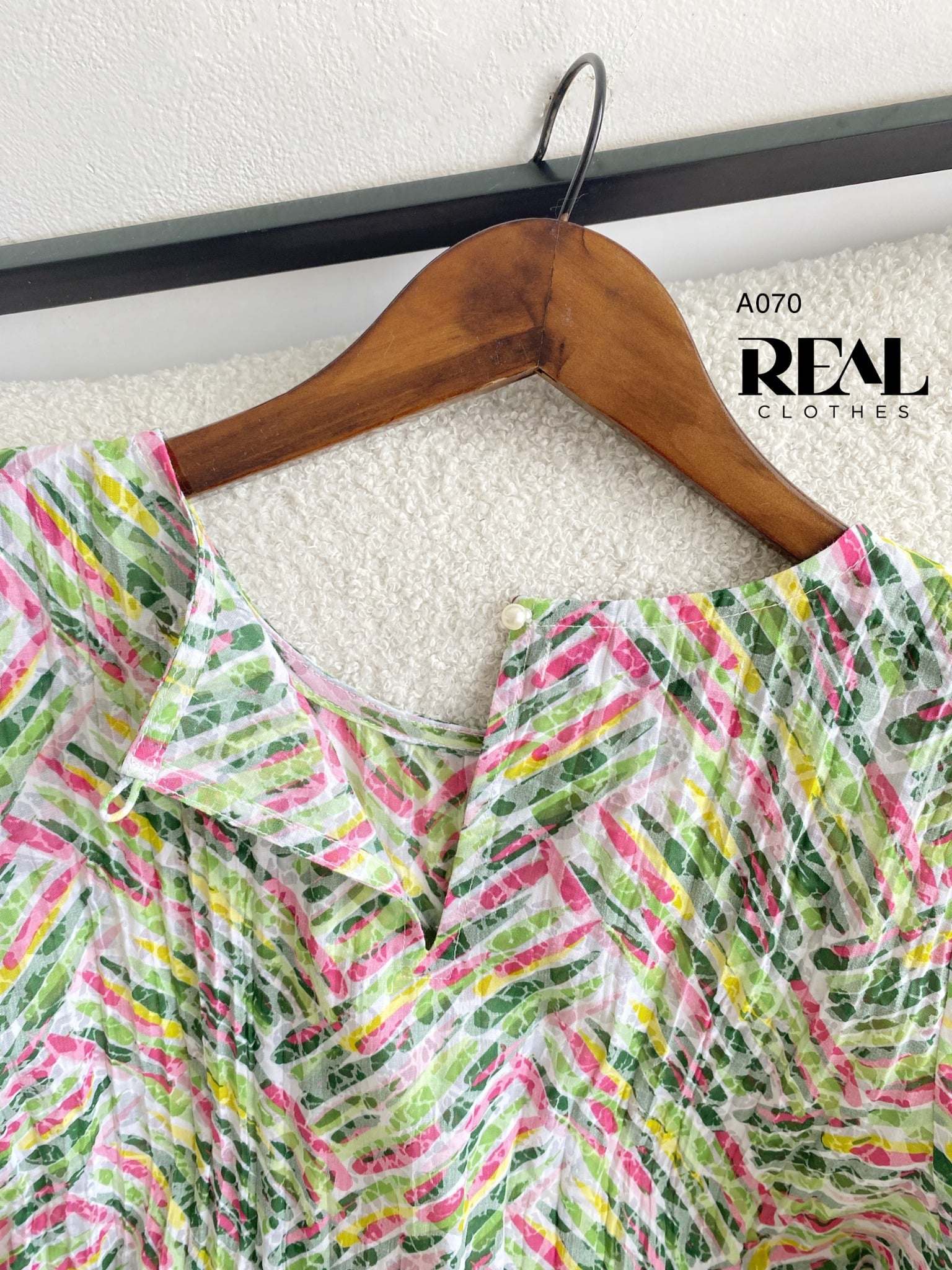 Áo Milan vệt cầu vồng FINAL SALE - size XS