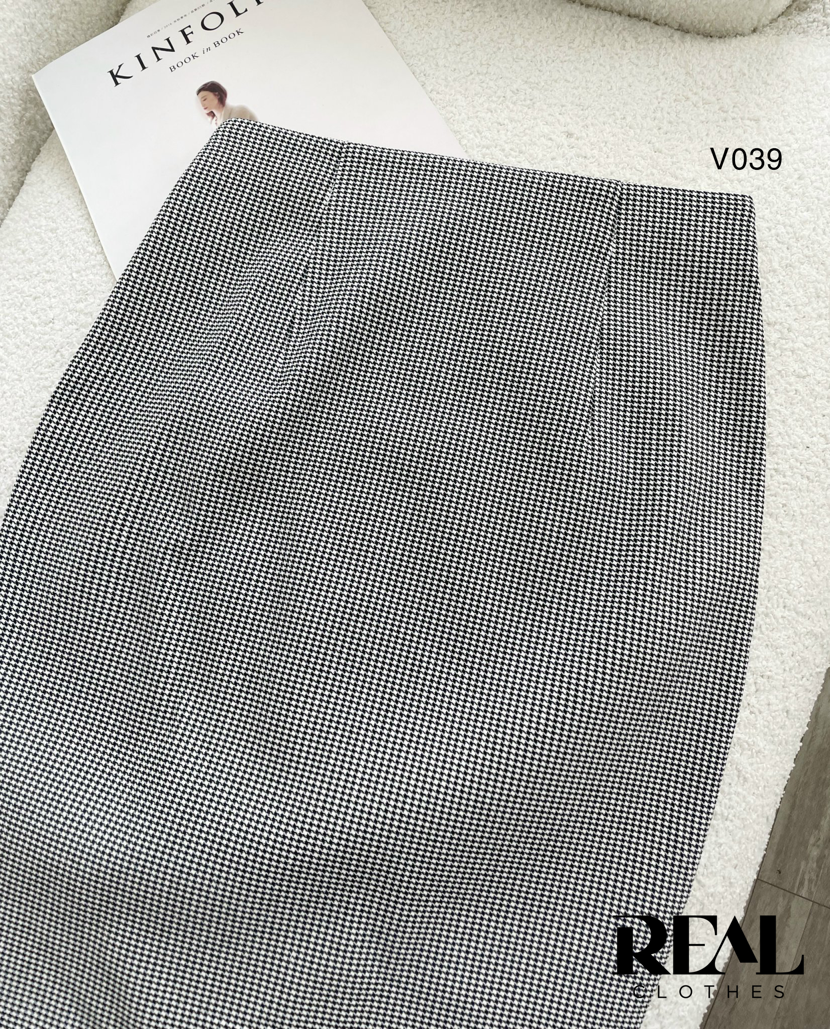 Bút chì midi zigzag đen SALE